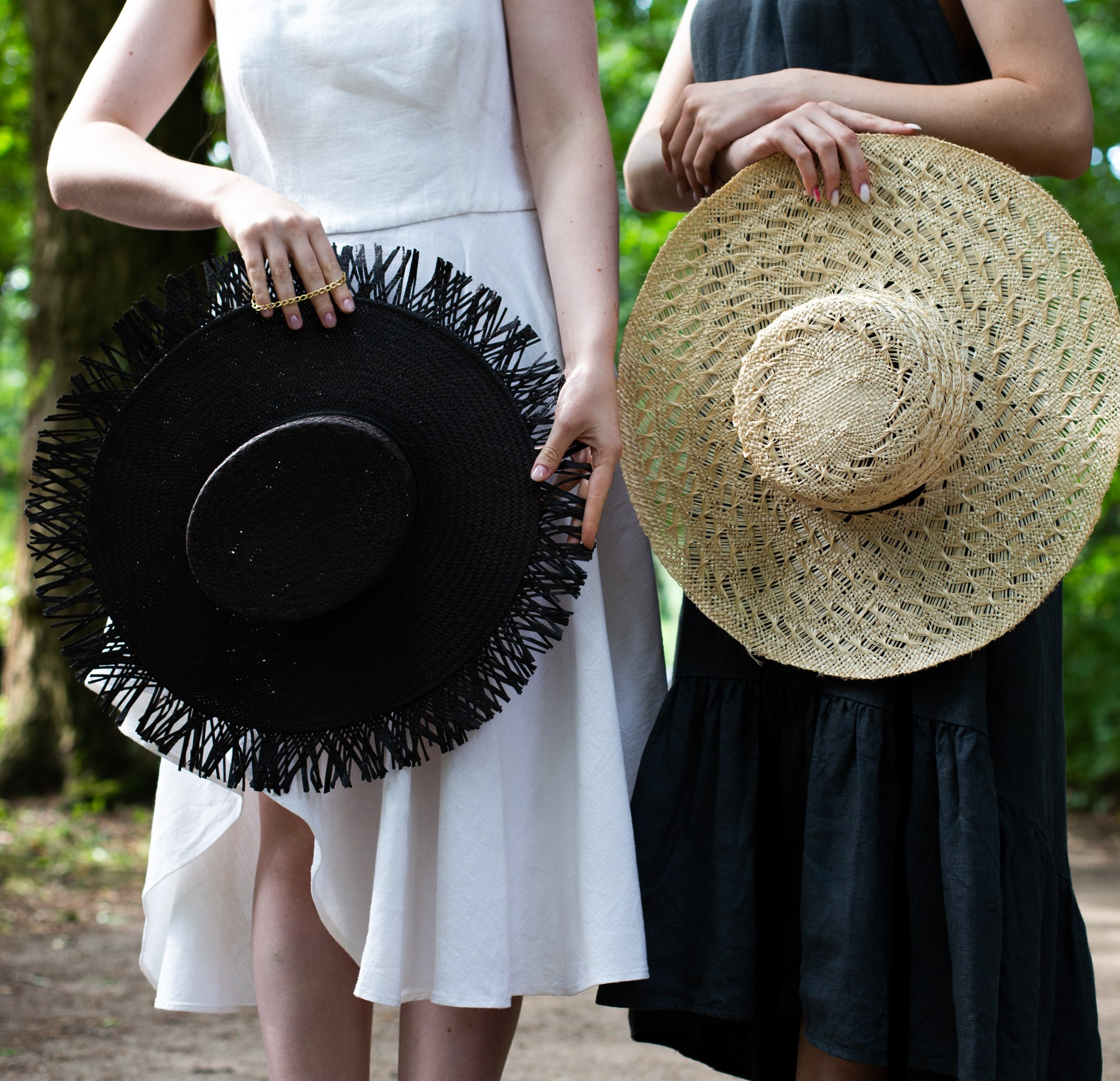 Съемка для бренда платьев и шляп. Photographer in Warsaw Alena Valnai