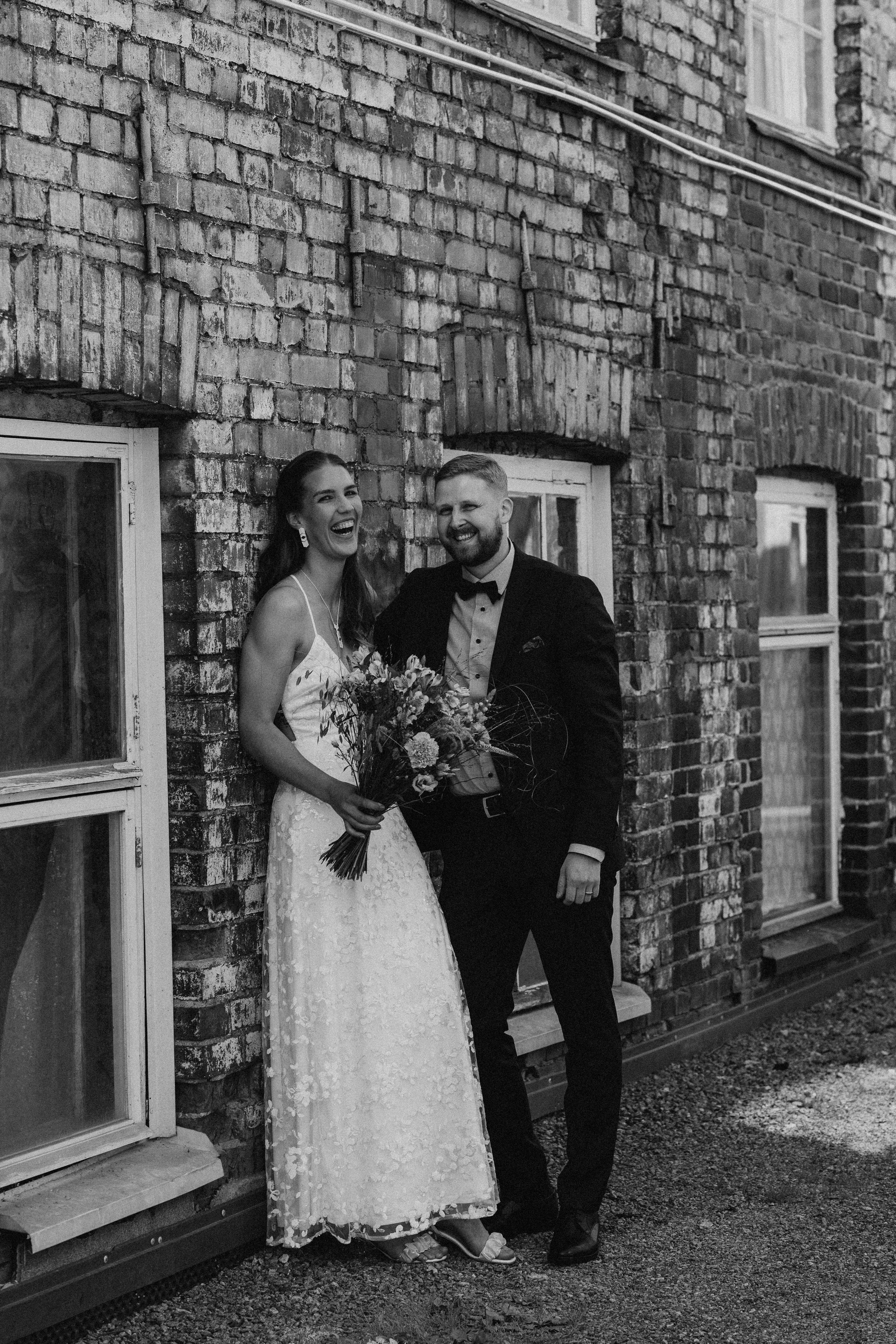 Family, bnw, photoshoot. Wedding and portrait photographer in Helsinki Vickan O