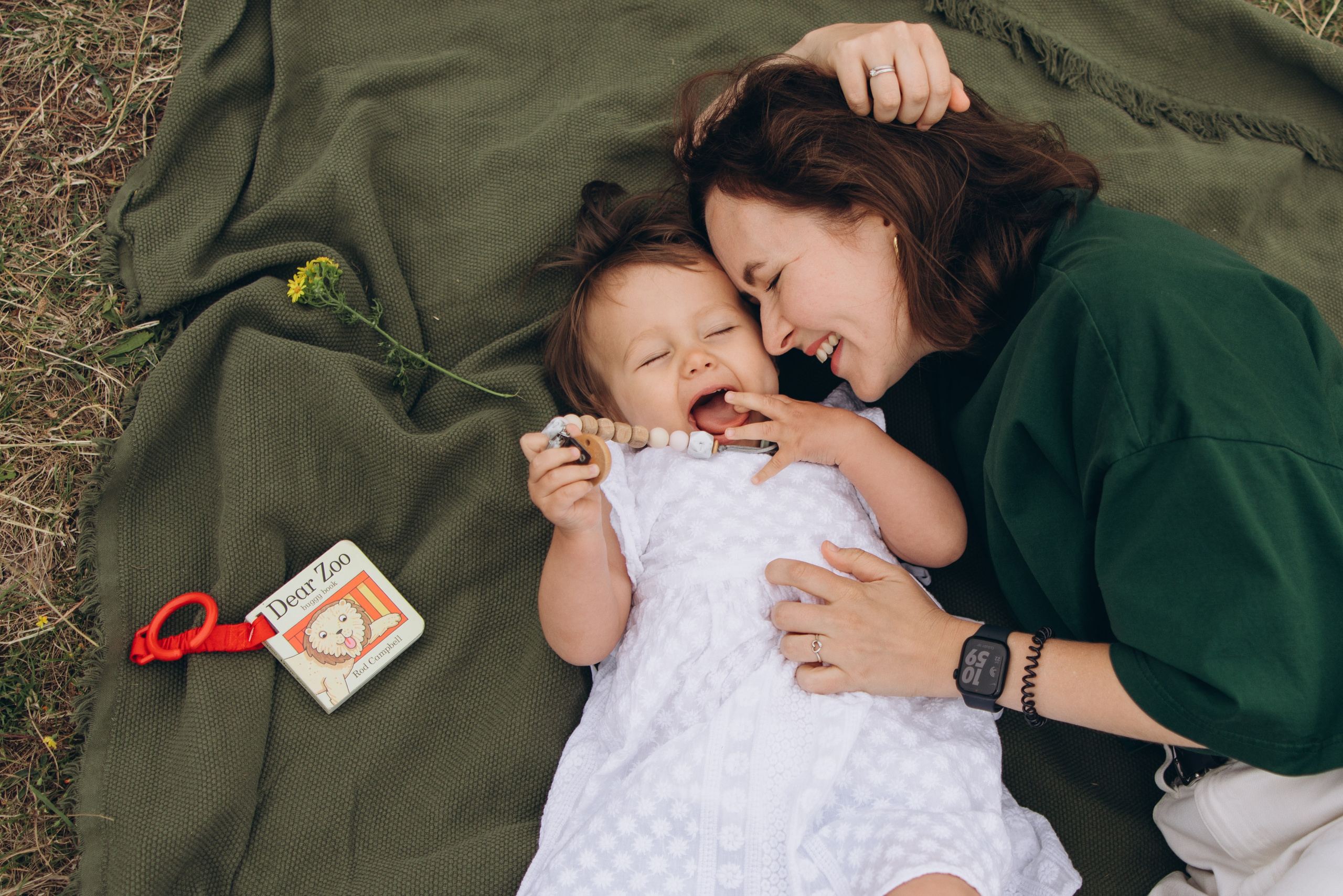 Milena with parents (Greenwich Park). Anastasia Klink, Photographer in London