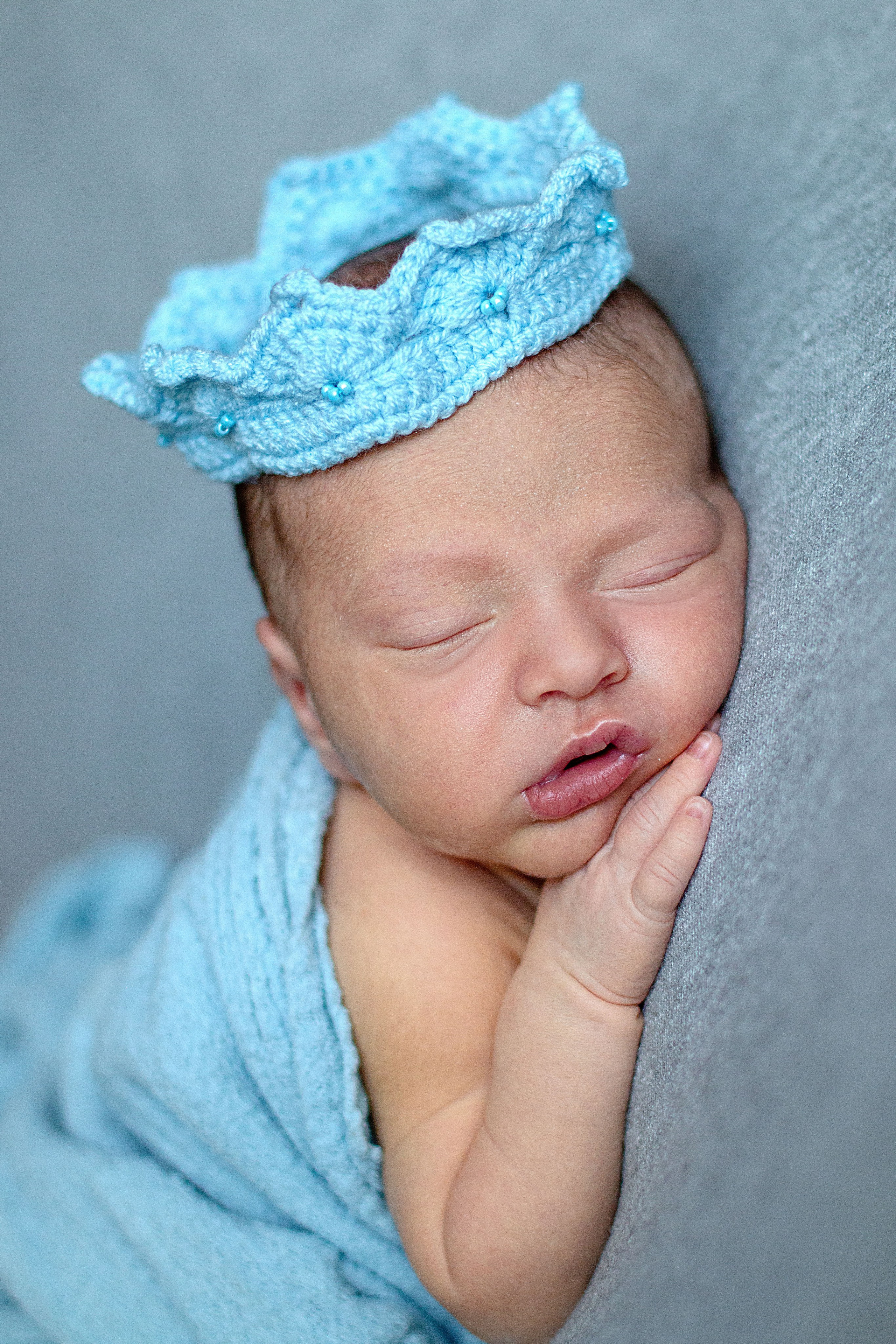 Newborn классическая. Детский и семейный фотограф в г. Бельцы