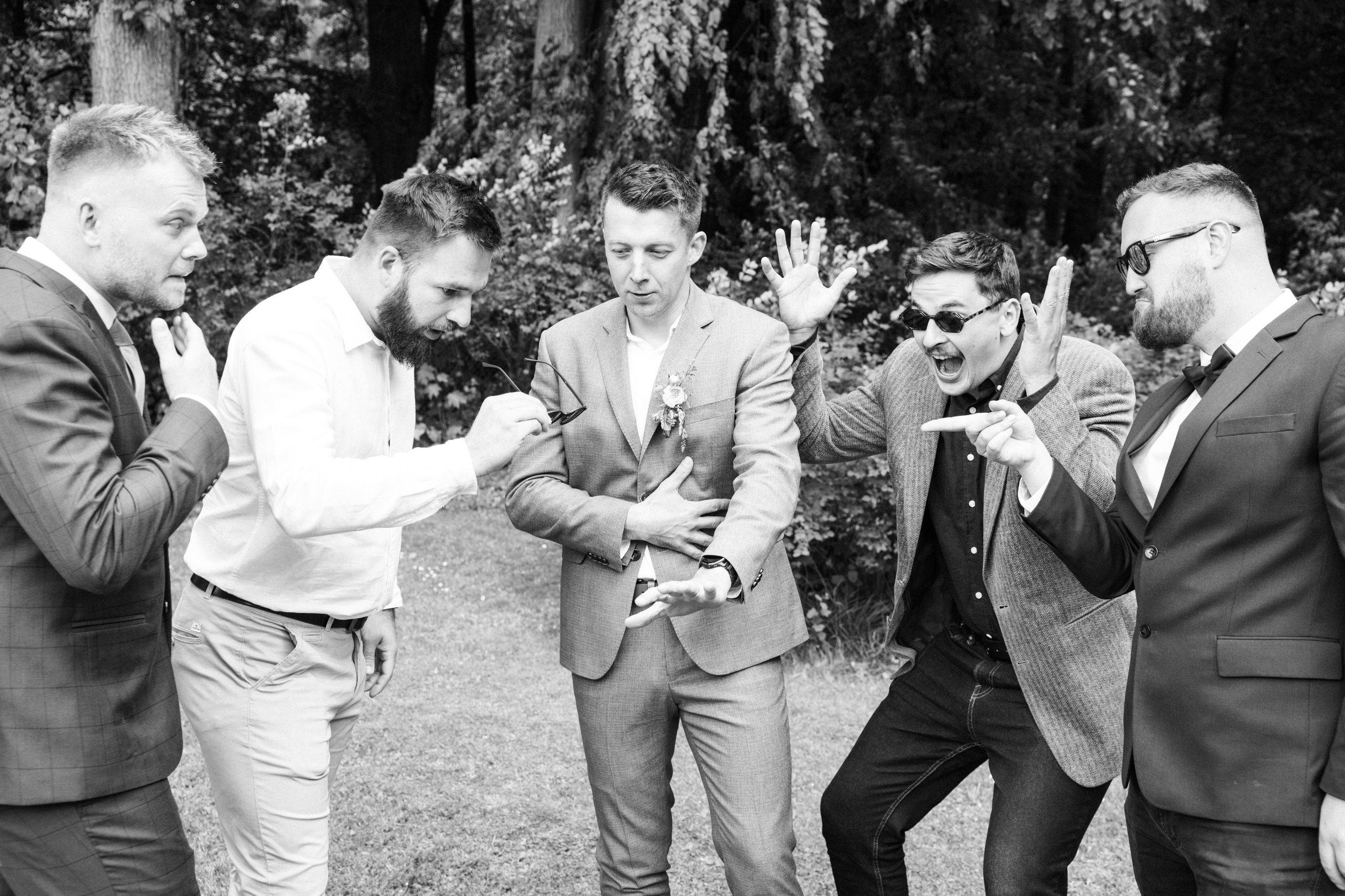 Bride and Groom Photoshoot. Lifestyle and Family Photographer in Pisek Oxana Telupilova