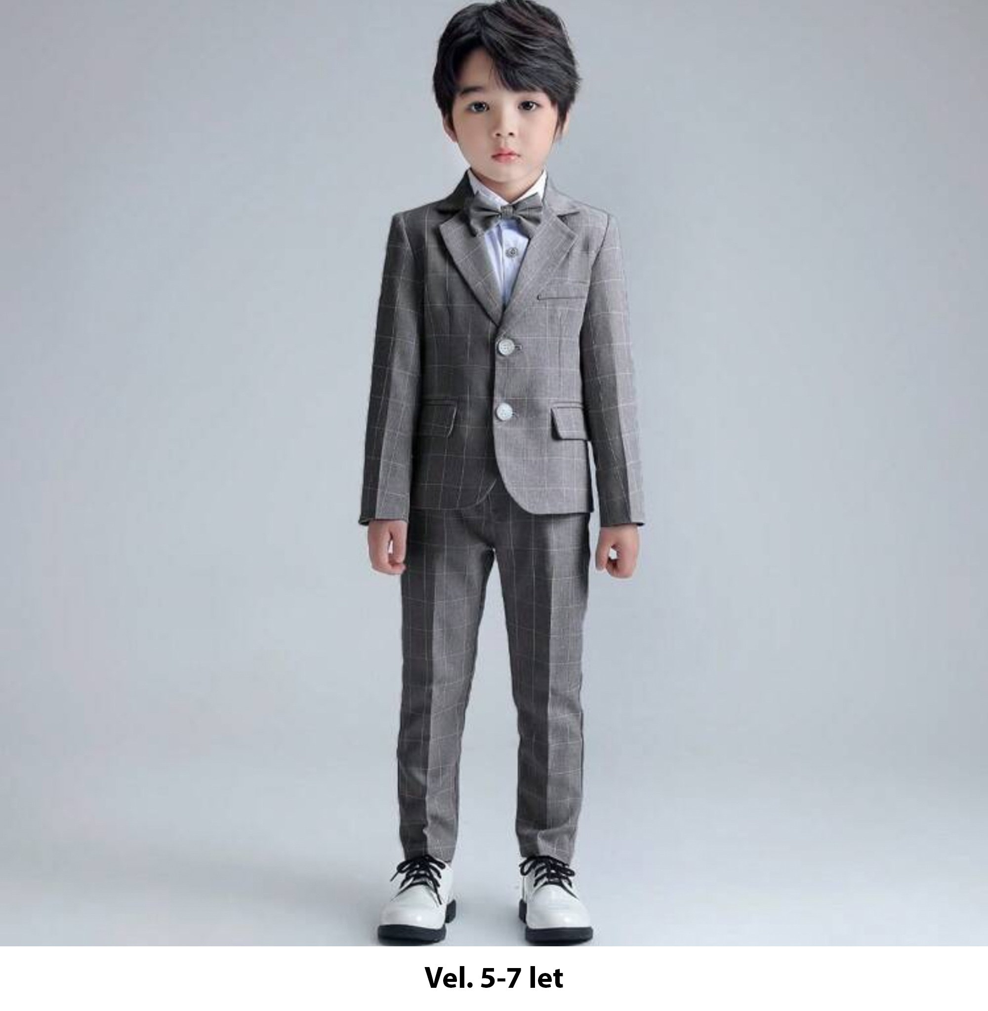 Půjčení chlapeckých kostýmů na focení v Praze a České republice. Profesionální fotografka v Praze Anastasia Haritonova