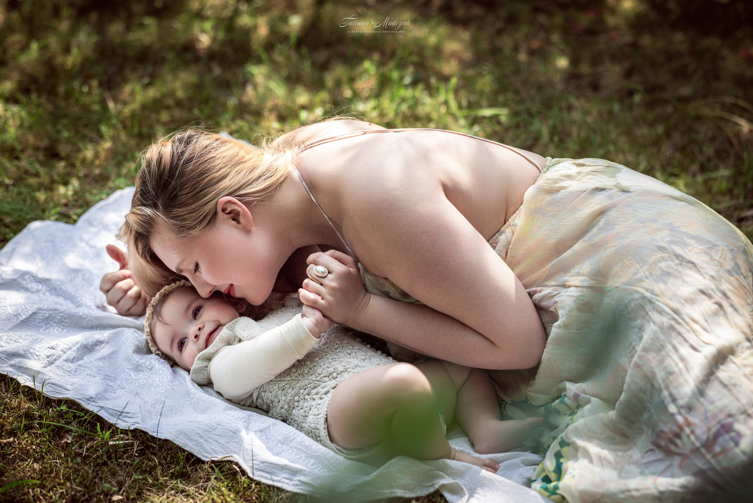Natural Newborn Photography. Family & Maternity Photographer in Dresden Tatiana Mudryak