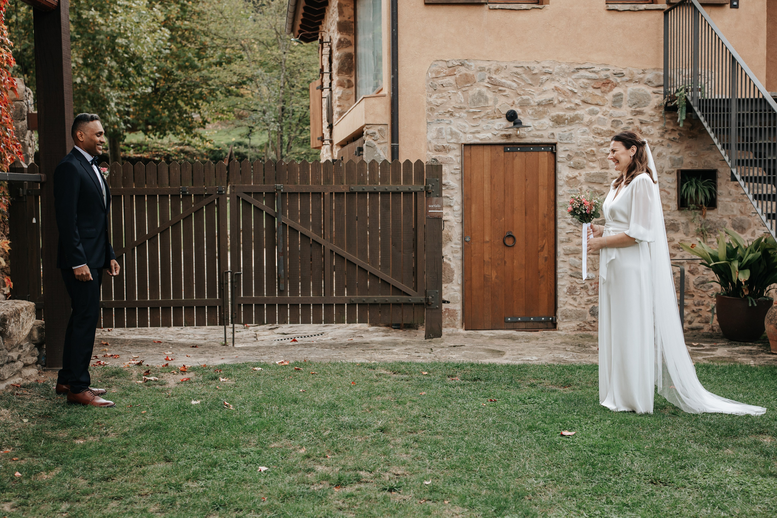 Aurelia+Anand, 02.11.2025, Olot. Fotógrafa de bodas en Cataluña