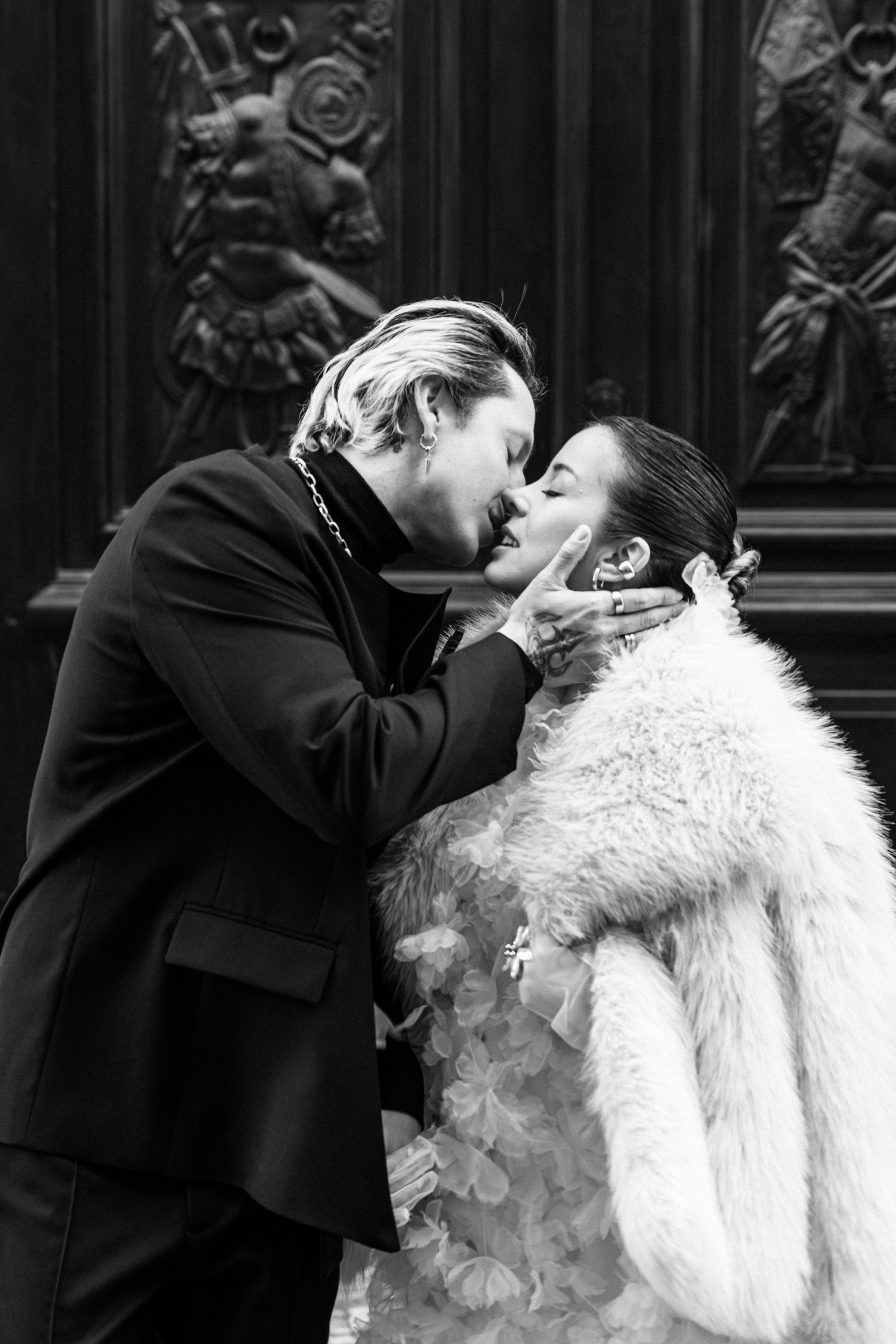 Zeitlose Eleganz: Ihre Hochzeit in Schwarz-Weiß. Hochzeitfotograf in Bielefeld