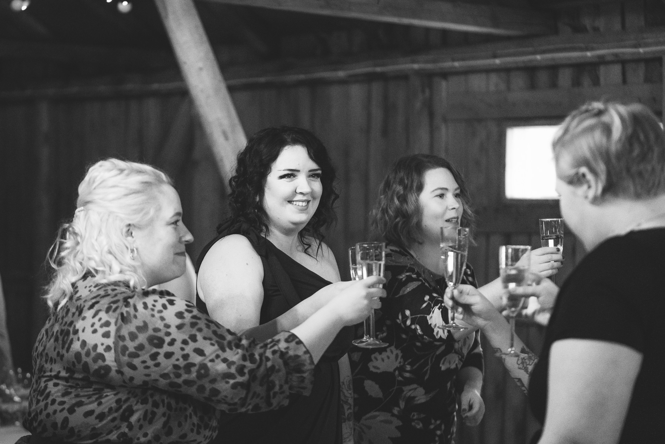 Sarah&Teemu, Hääkuvaus Kytäjän juhlatila, Hyvinkää