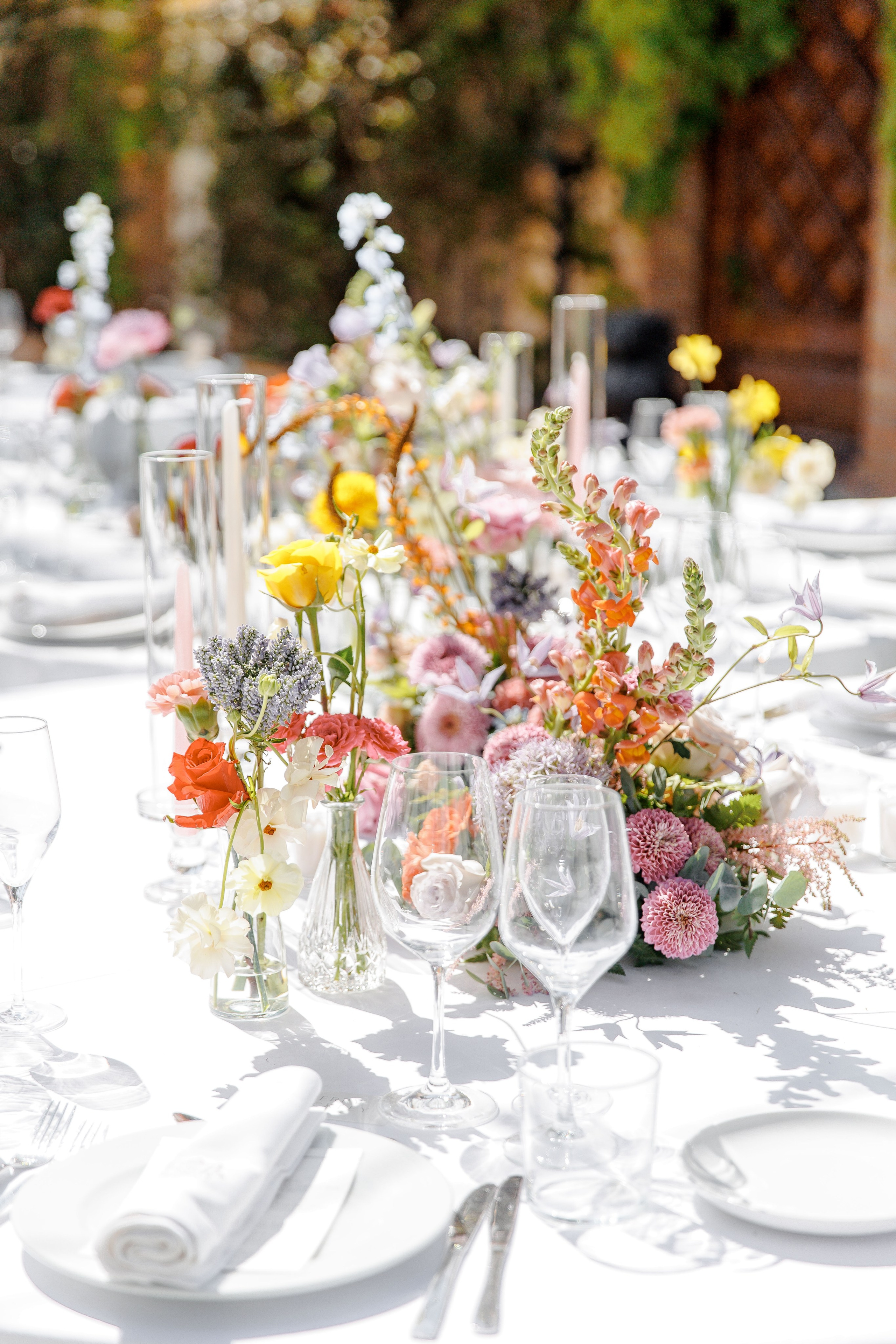 Guests are enjoying the wedding dinner at the amazing wedding venue in Spain. 