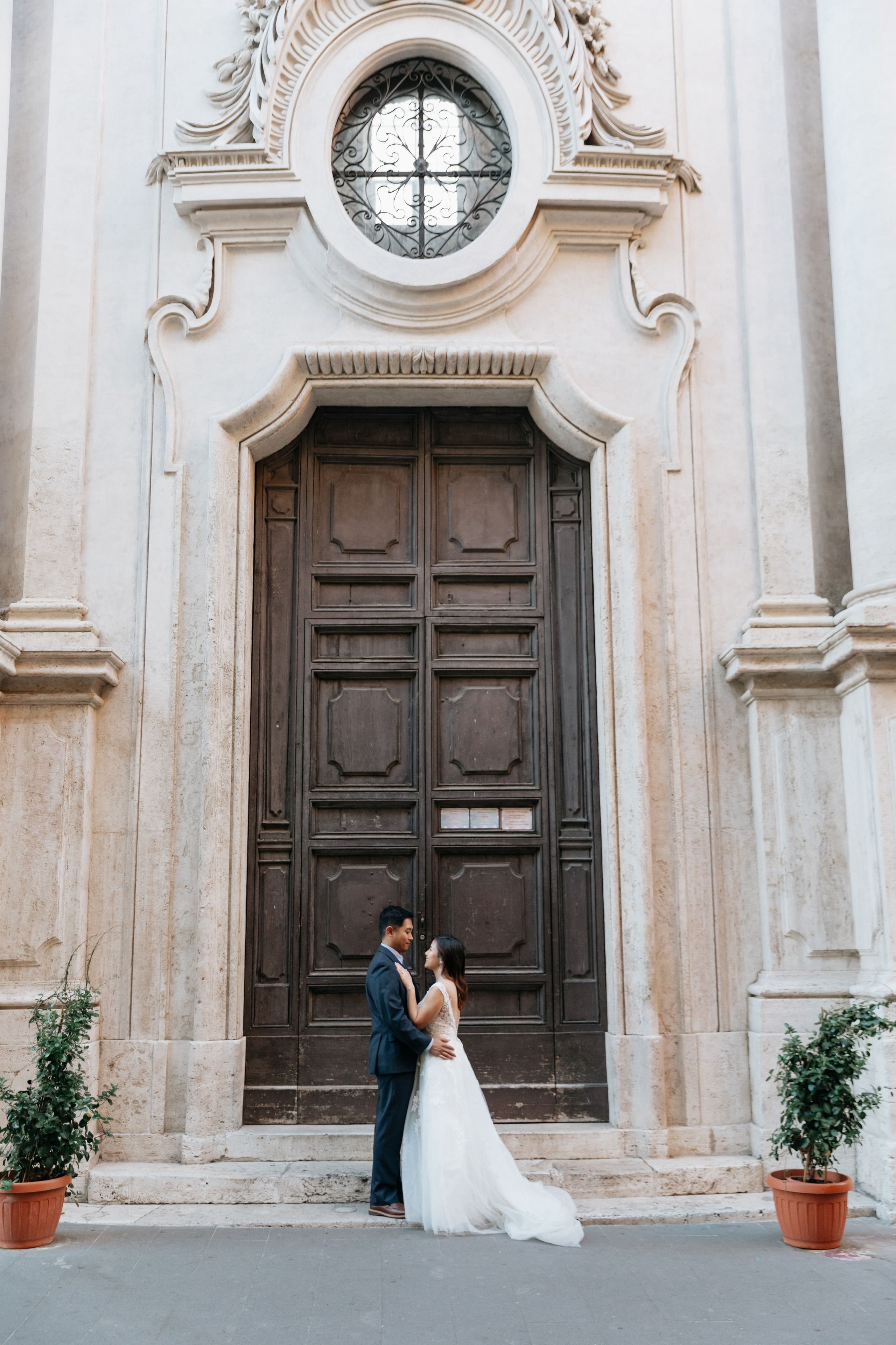 Elopement photoshoot in Rome. Photographer in Rome