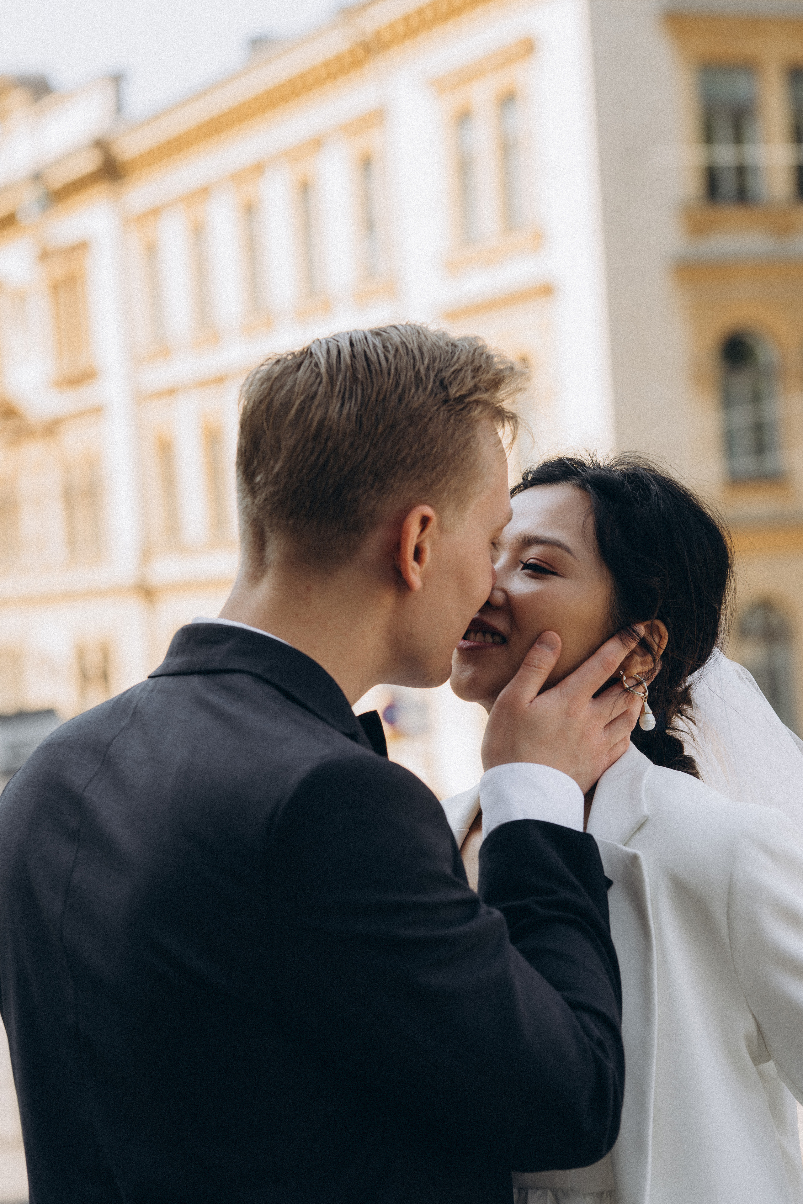 Wedding, couple, lovestory. Wedding and portrait photographer in Helsinki Vickan O
