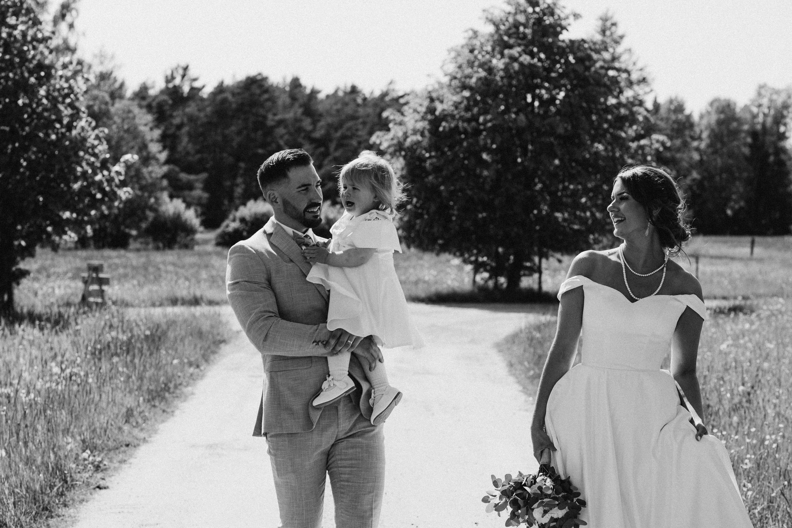 Potrait, wedding, lovestory. Wedding and portrait photographer in Helsinki Vickan O