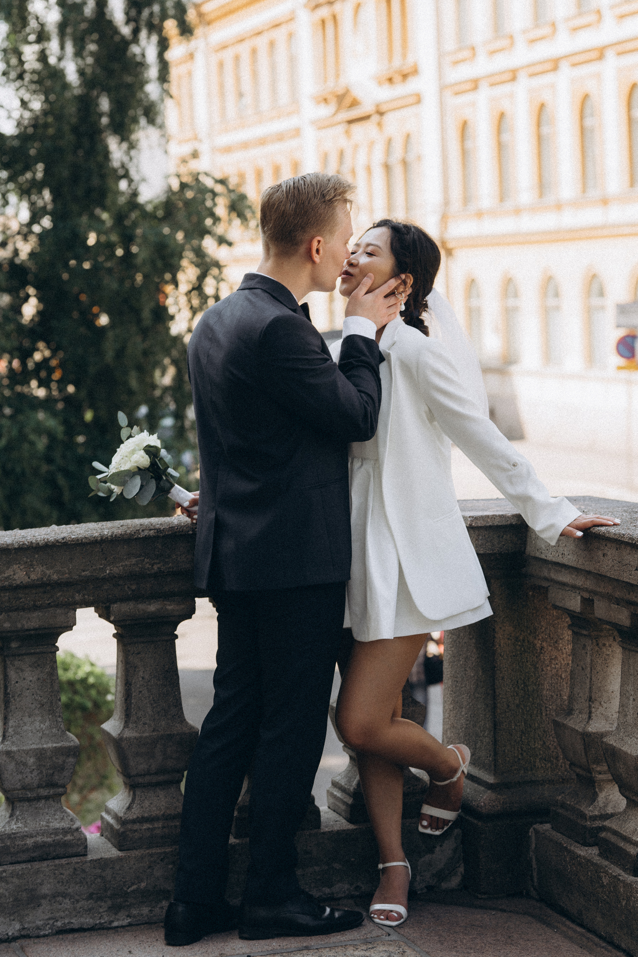 Wedding, couple, lovestory. Wedding and portrait photographer in Helsinki Vickan O