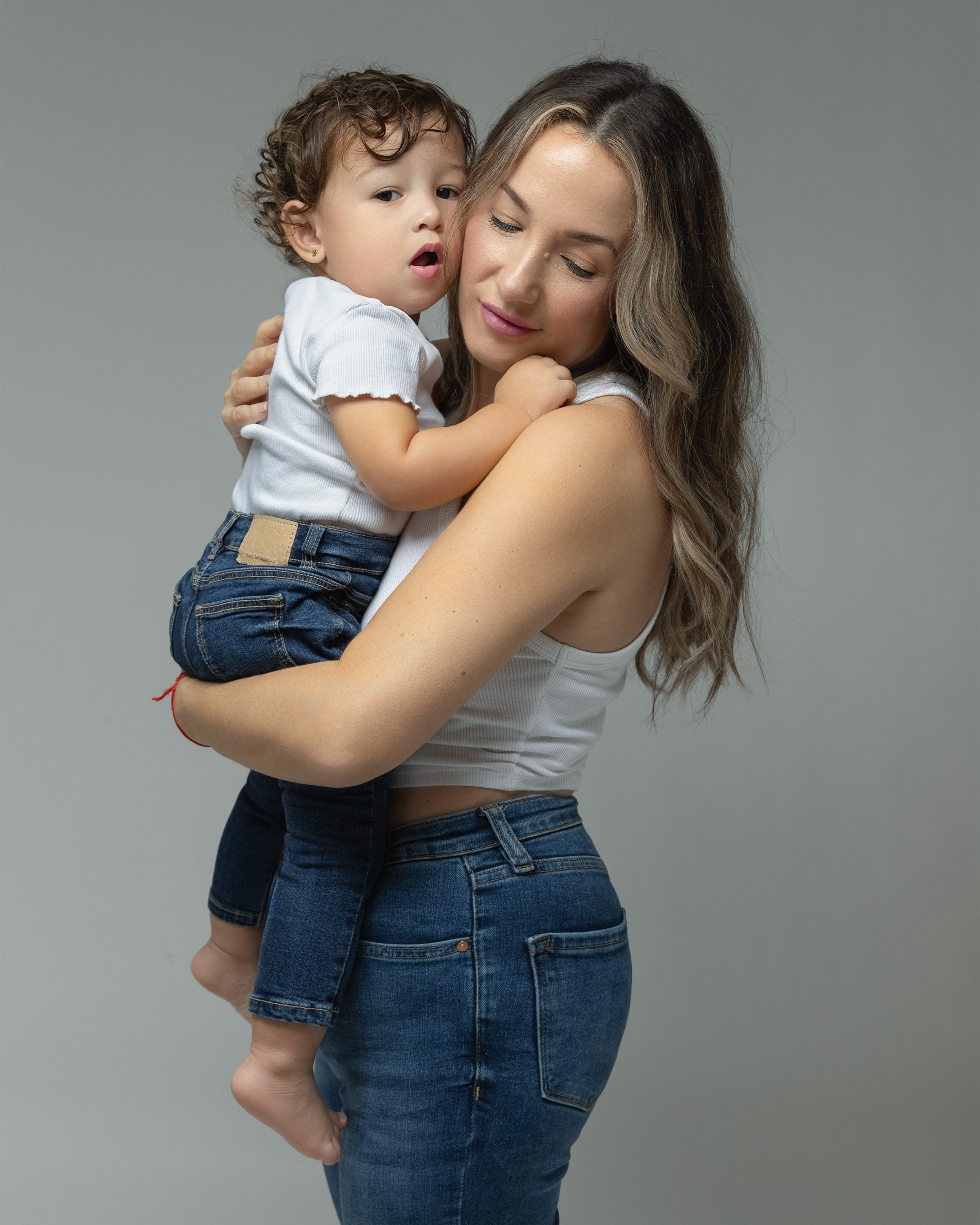 Sesiones de fotografía Infantil , sesiones de fotos la madre con niño o bebe , fotografía Infantil , fotografía familiar , fotos bebes pequeños