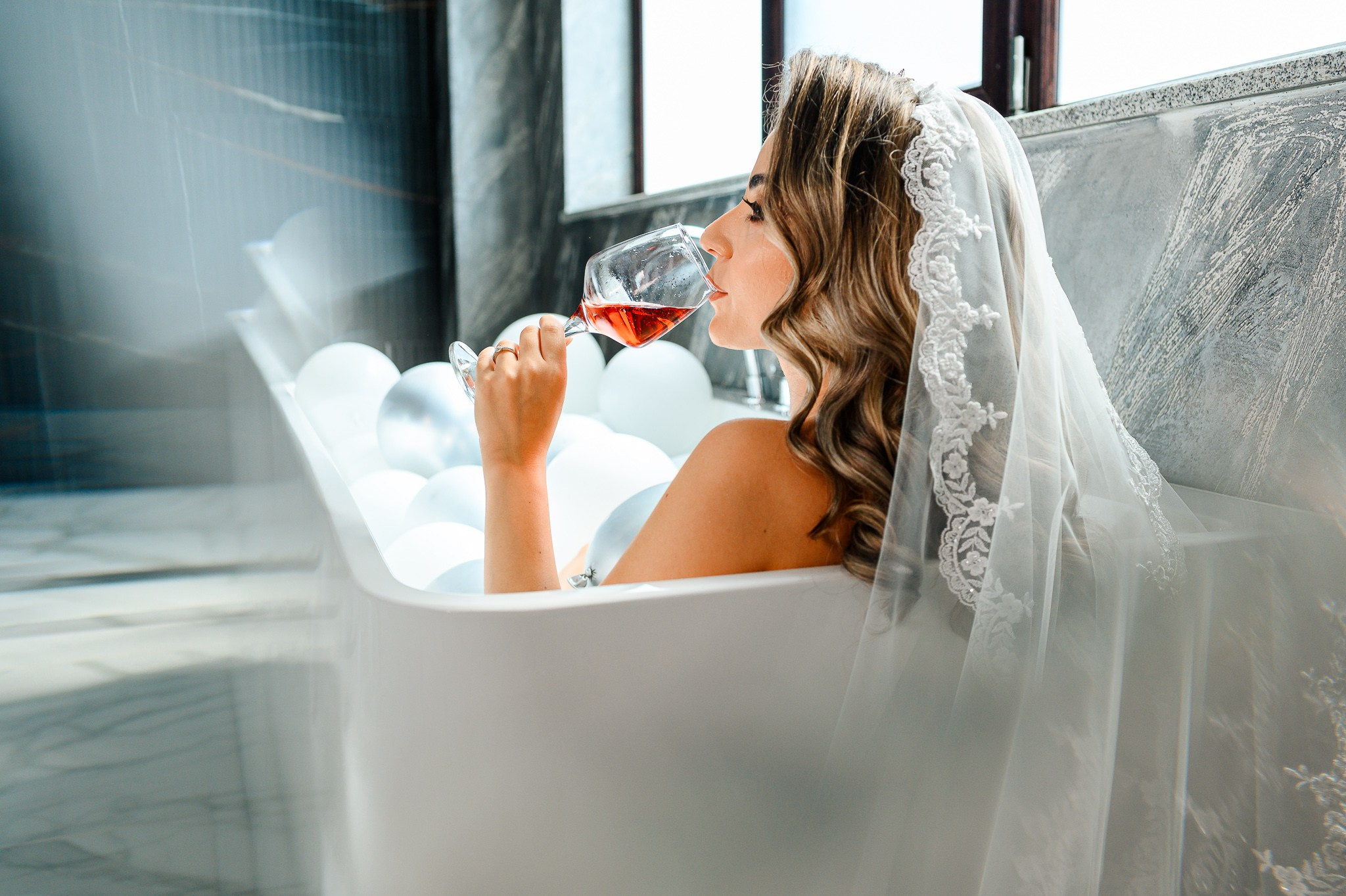 Carmen & Ciprian. Mugurel Olteanu Fotograf