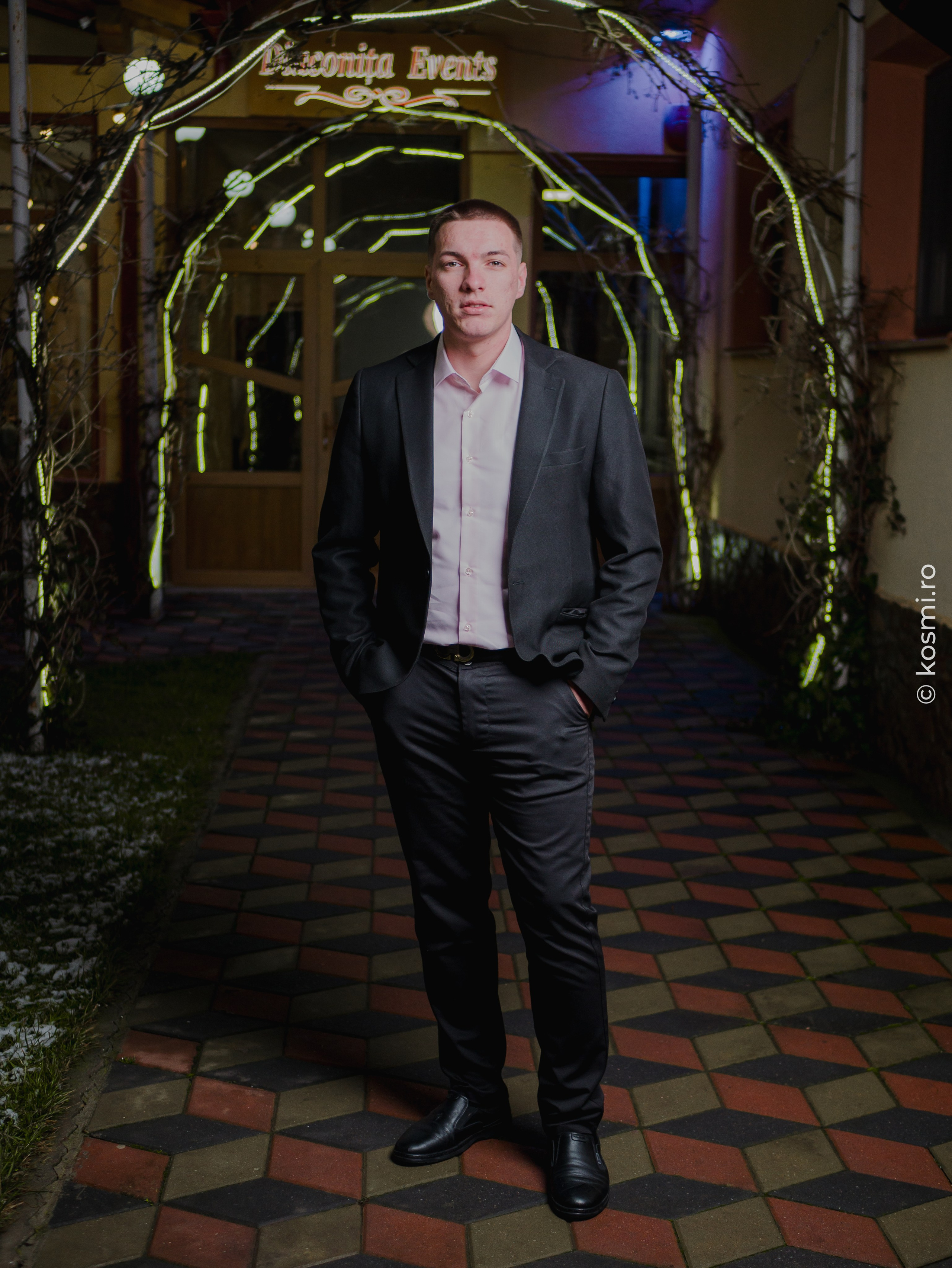 Majorat Andreea. Kosmi