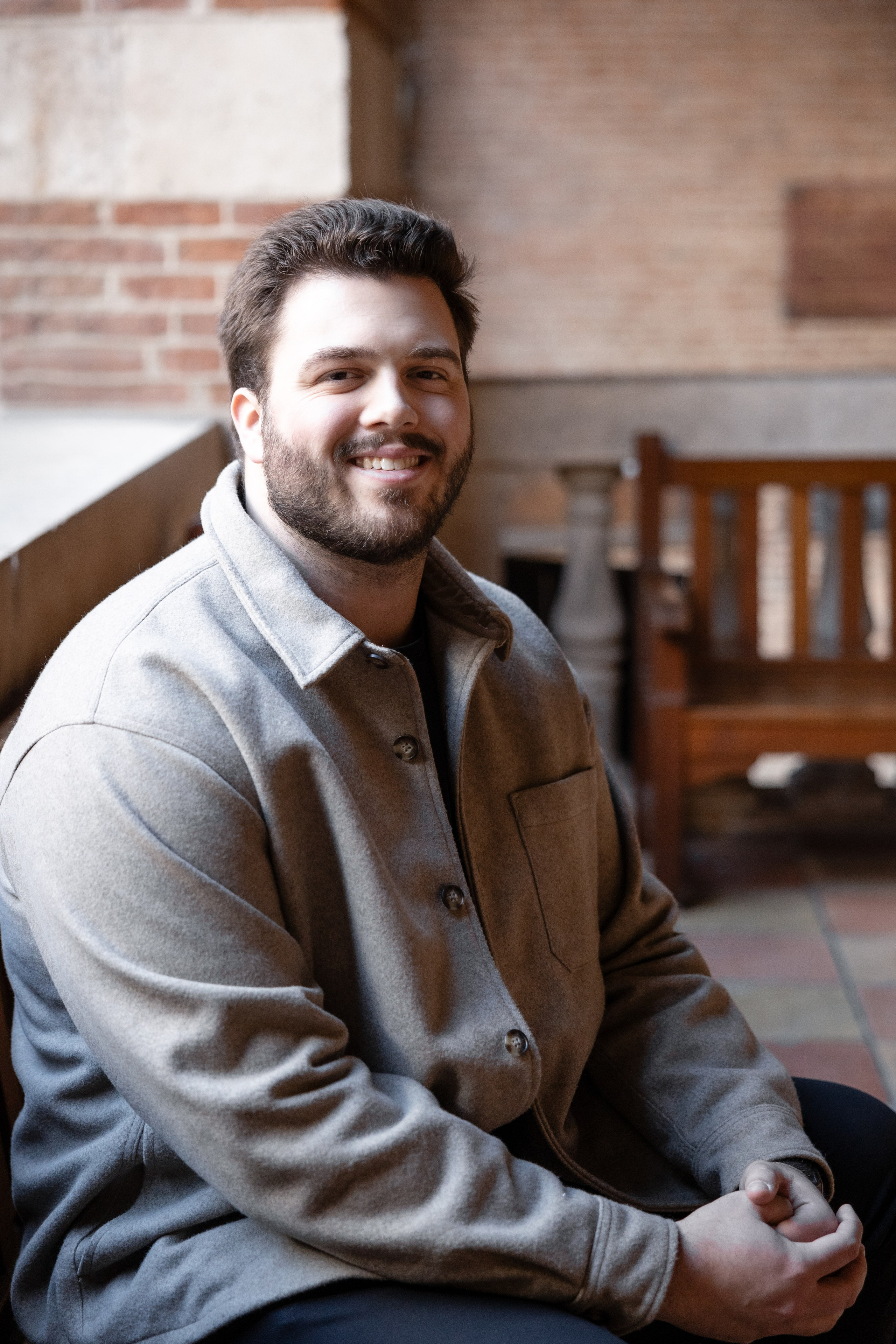 Séance photo de famille dans le centre-ville de Toulouse pour Cara’s Family. Eugénie Smirnova — Photographe à Toulouse et dans le Sud-Ouest