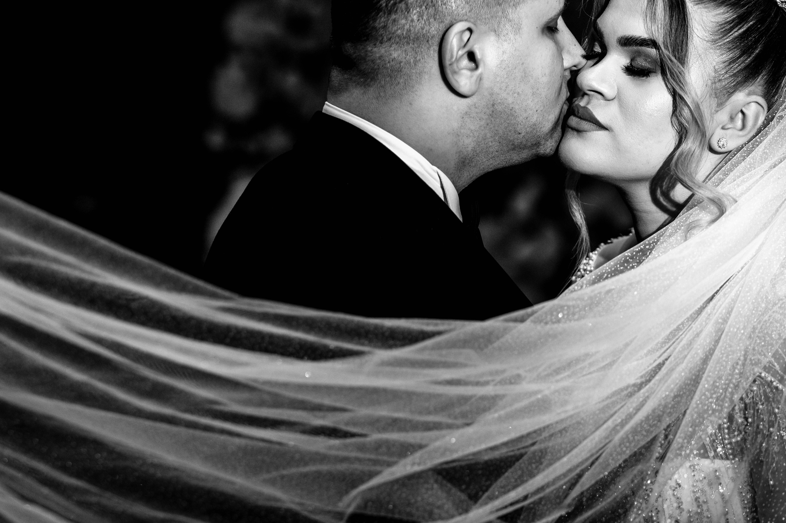 Andreea, Damian si Aris. Acasă