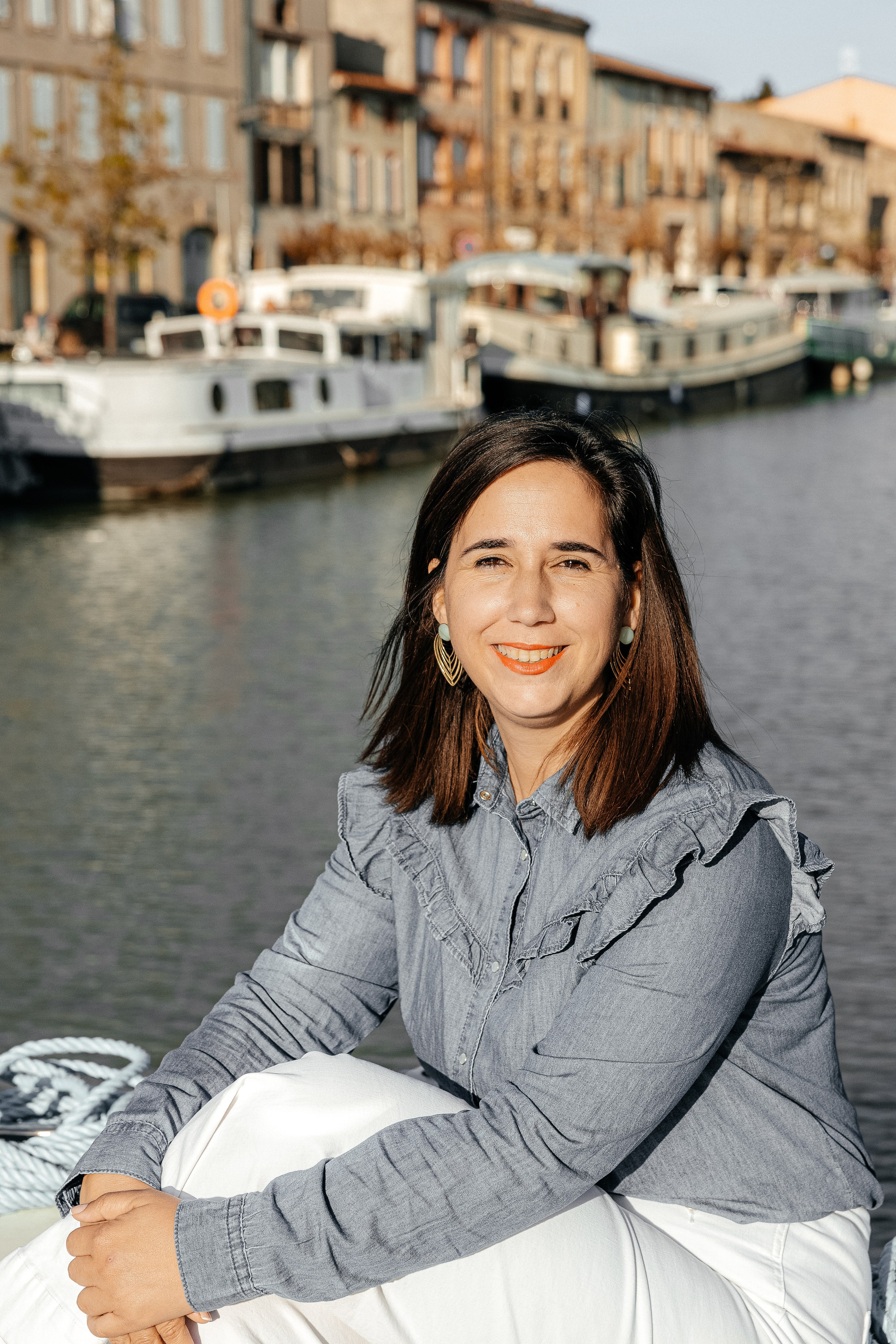 Photoshoot in the river port of Castelnaudary. Eugenie Smirnova — wedding, corporate and lifestyle photographer in Toulouse and Southwest France