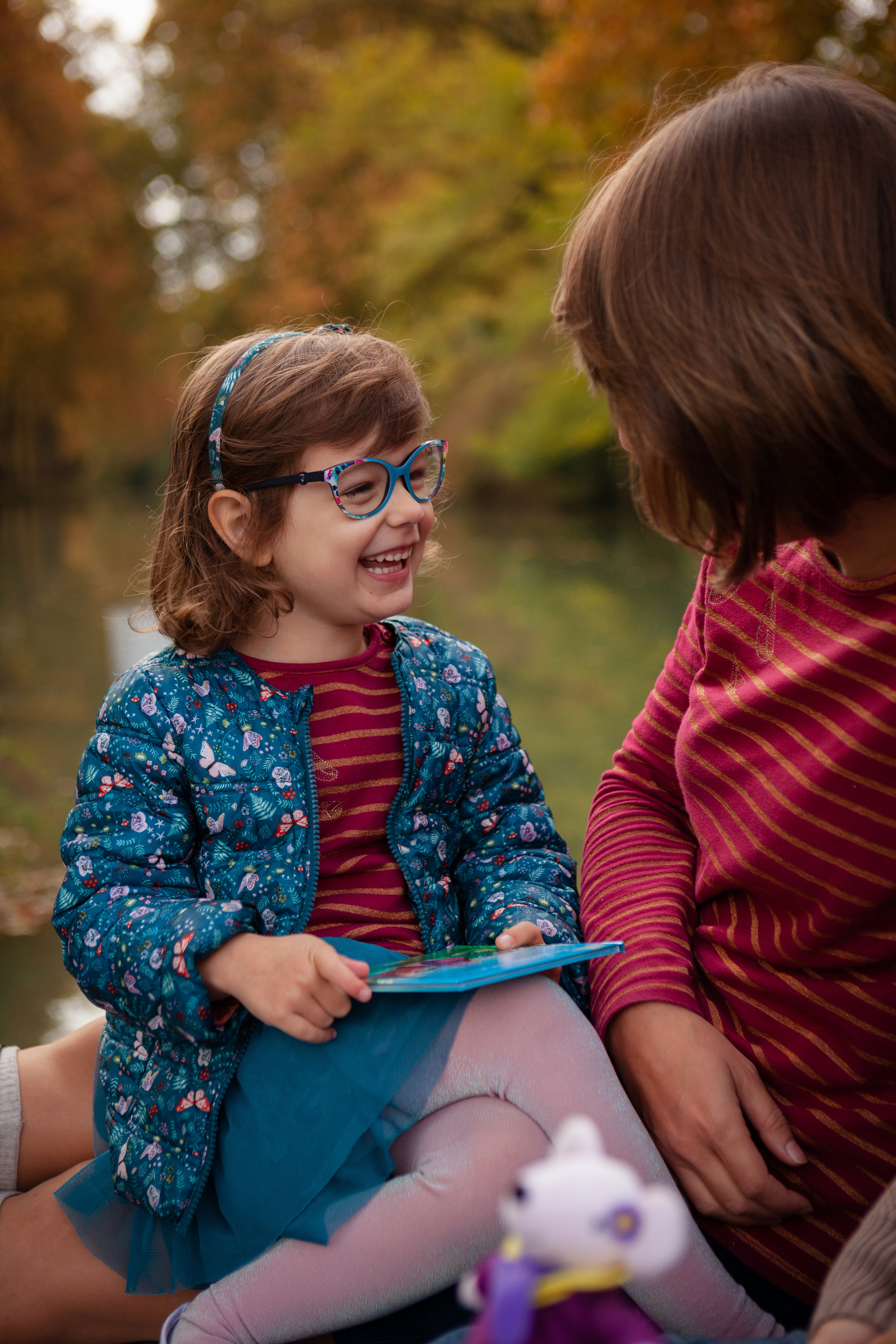 Family session at Toulouse by Canal du Midi. Eugenie Smirnova — wedding, corporate and lifestyle photographer in Toulouse and Southwest France