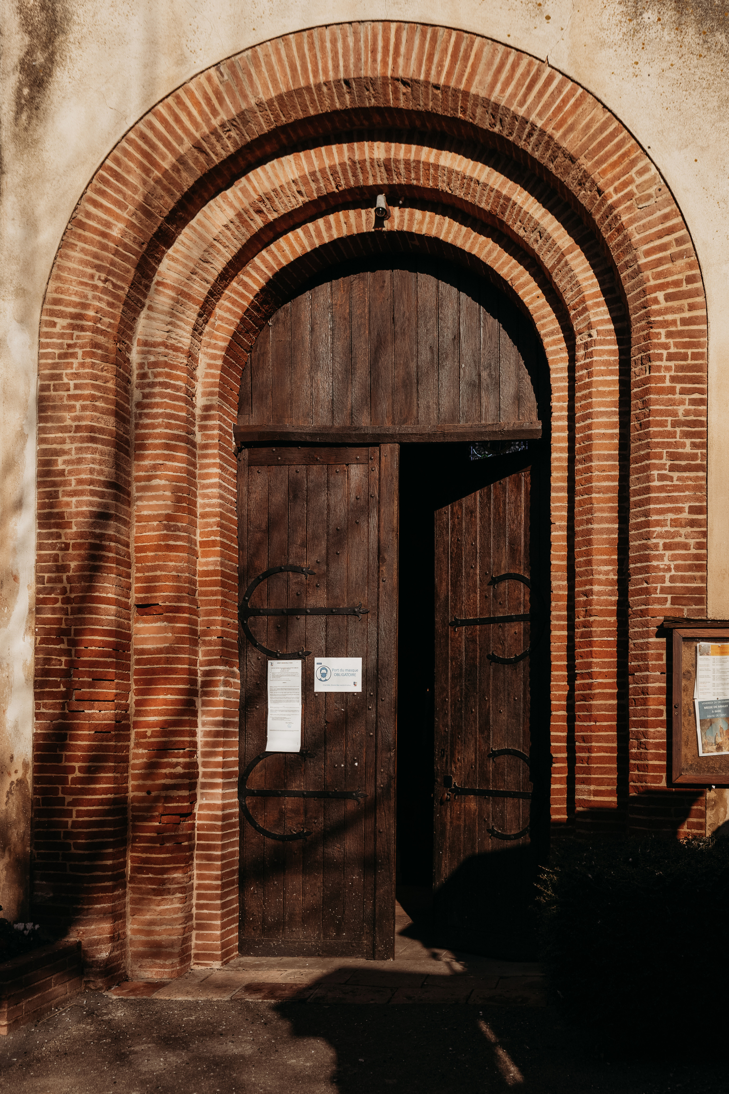 Baptême de Roxane. Eugenie Smirnova — wedding, corporate and lifestyle photographer in Toulouse and Southwest France