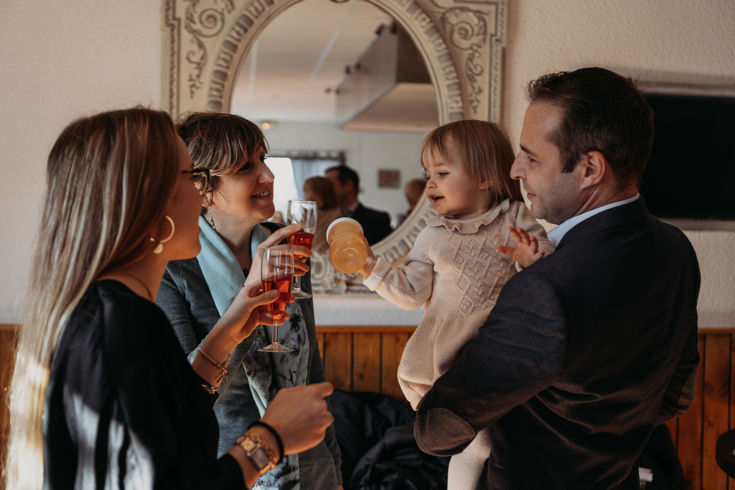 Baptême de Roxane. Eugenie Smirnova — wedding, corporate and lifestyle photographer in Toulouse and Southwest France