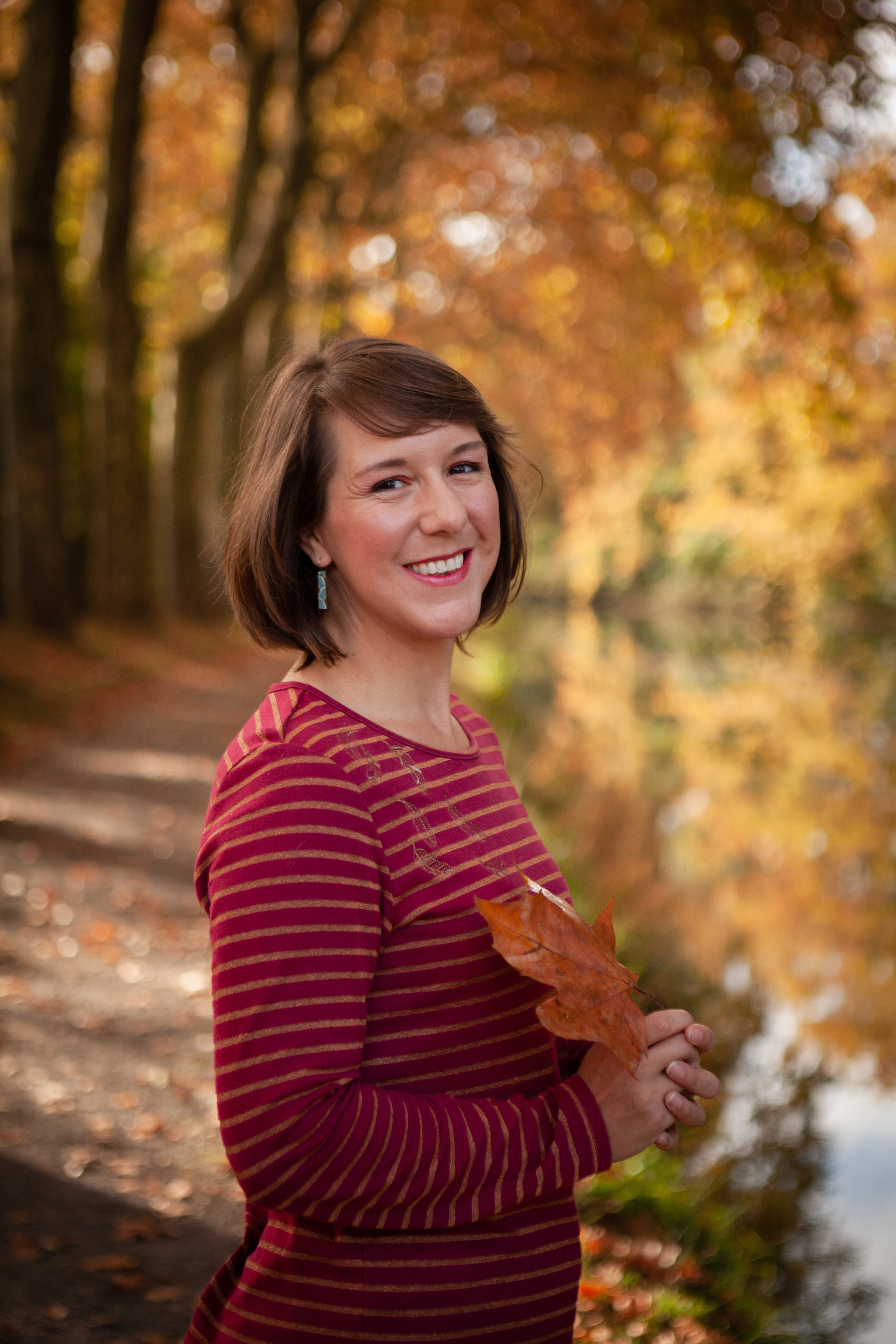 Family session at Toulouse by Canal du Midi. Eugenie Smirnova — wedding, corporate and lifestyle photographer in Toulouse and Southwest France