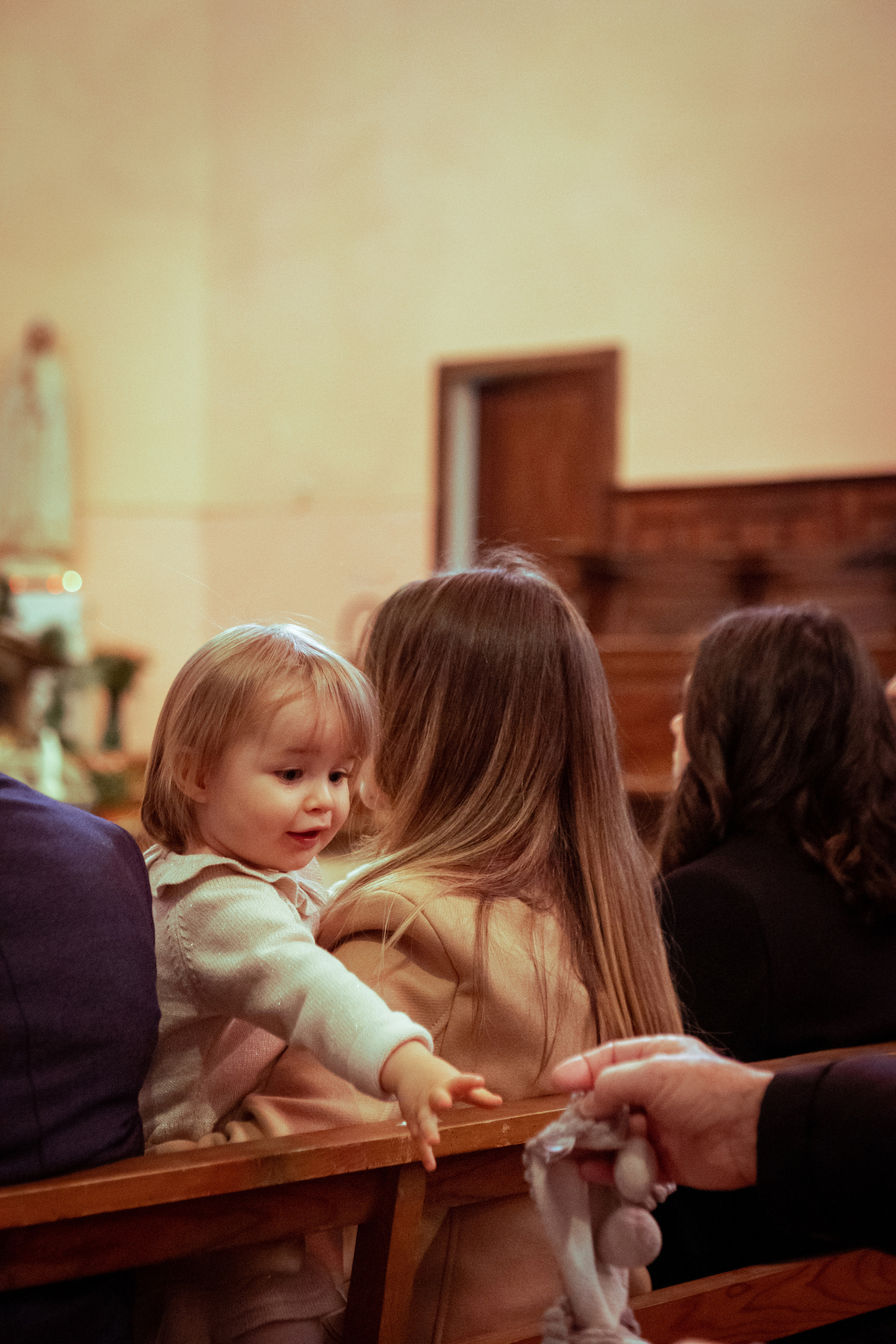 Baptême de Roxane. Eugenie Smirnova — wedding, corporate and lifestyle photographer in Toulouse and Southwest France