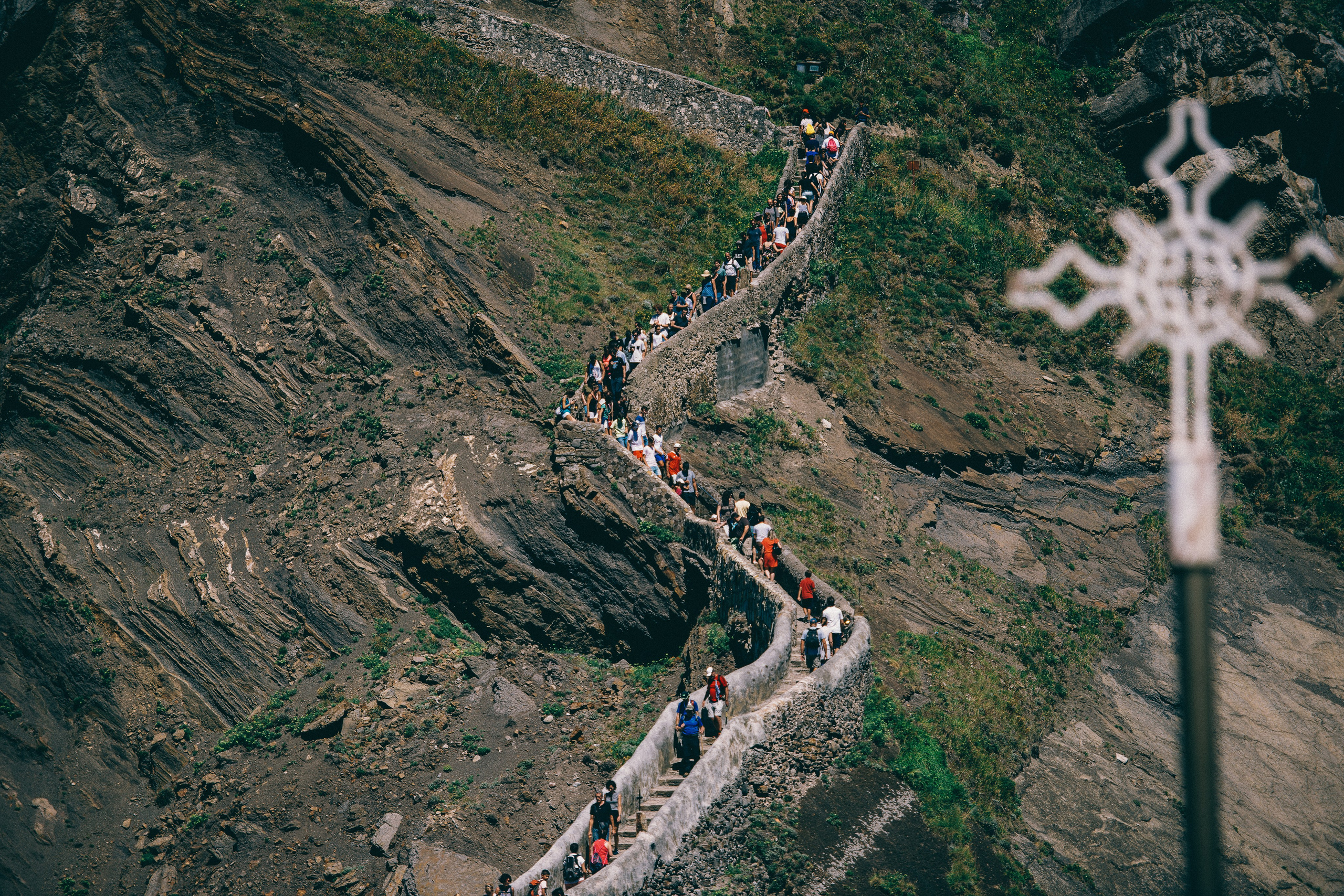 Una boda de ensueño en San Juan de Gaztelugatxe. Fotógrafo profesional Bilbao