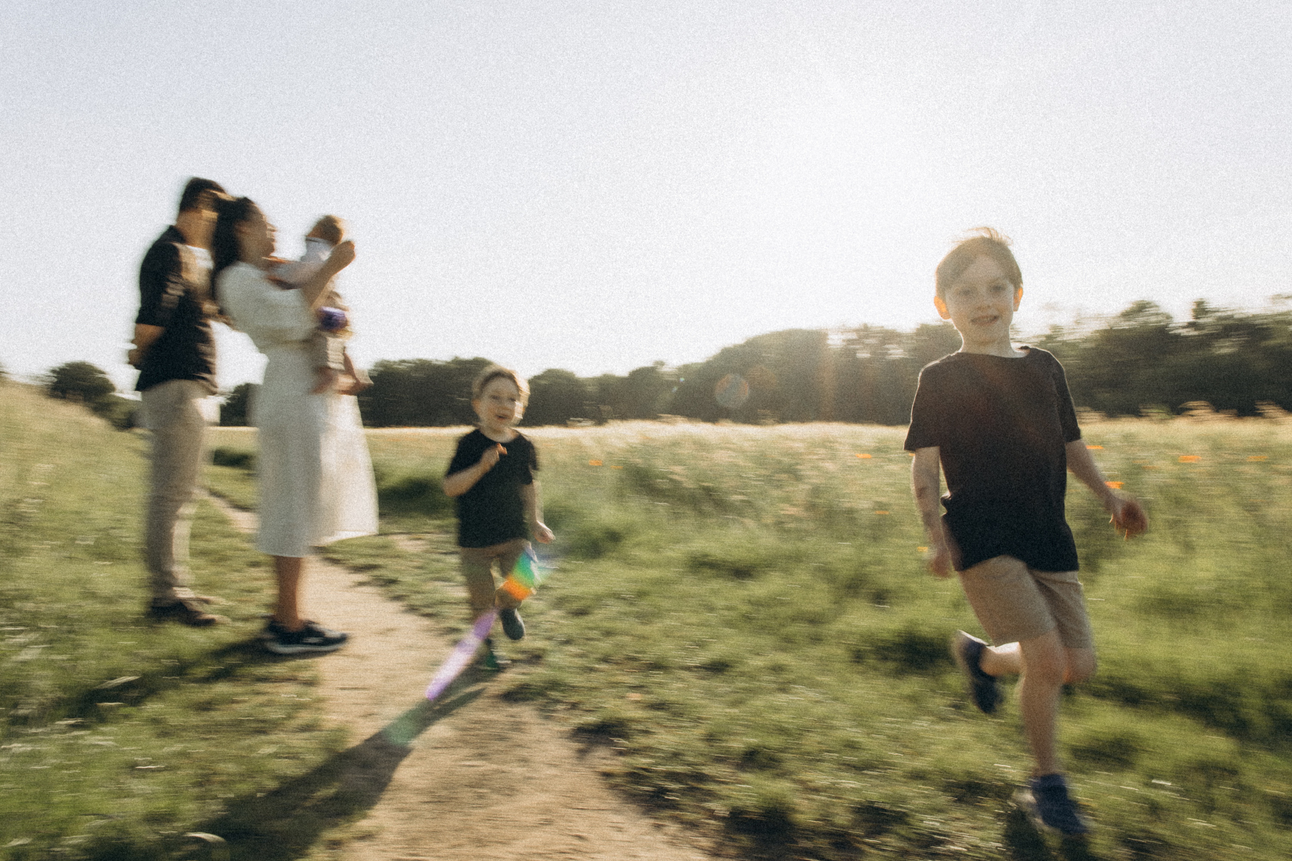 Familienfotos in der Natur. Familien & Hochzeitfotografin Nadja Holzmann