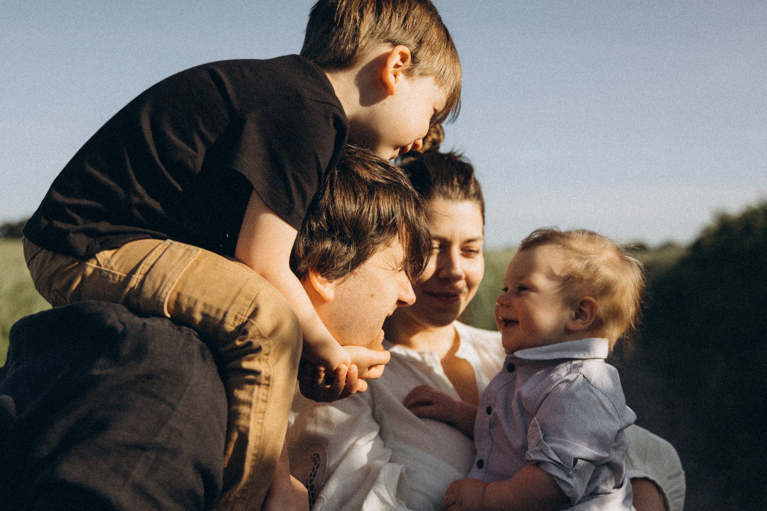 Familienfotos in der Natur. Familien & Hochzeitfotografin Nadja Holzmann