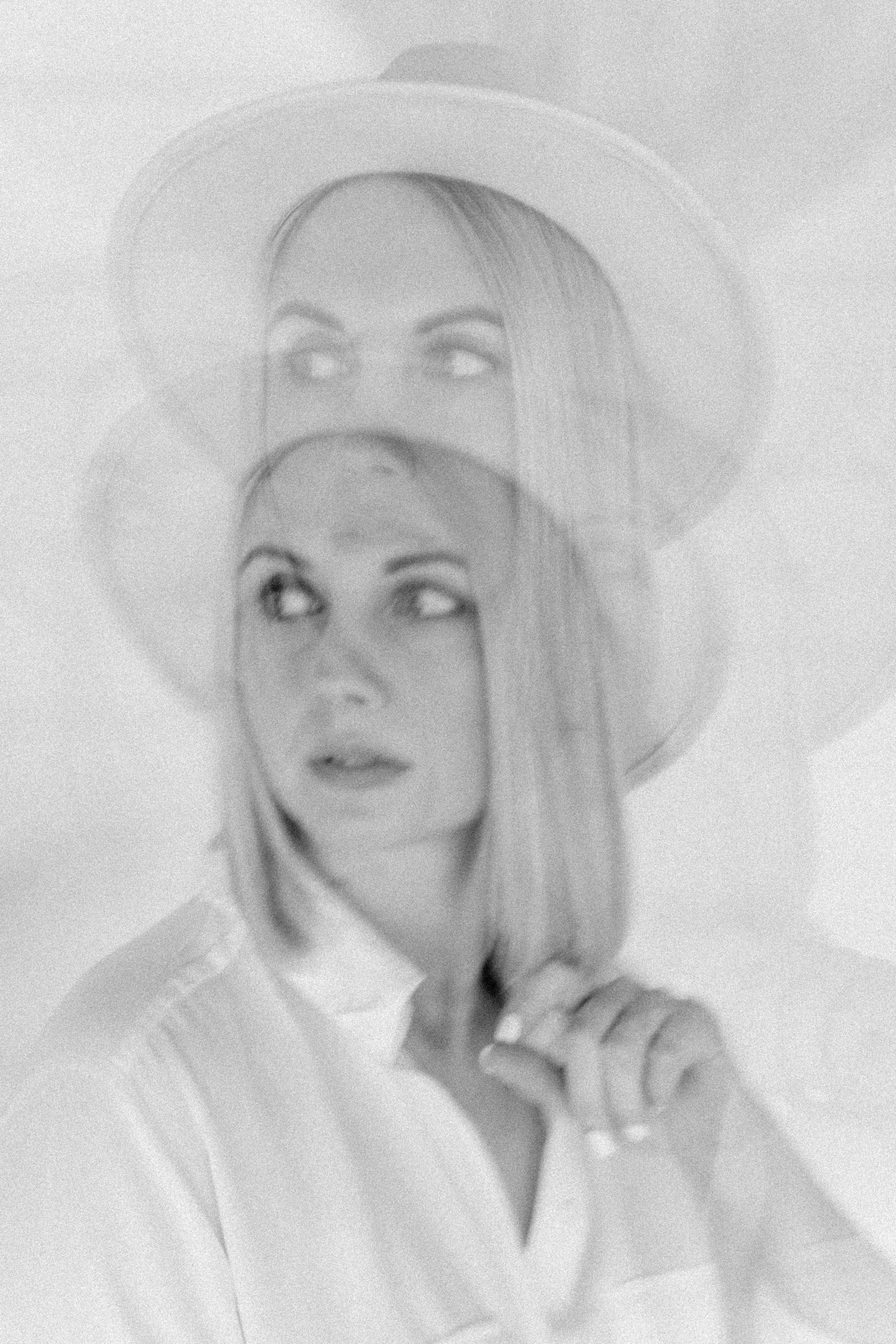 Cozy studio portrait. Family, Lifestyle and Portrait photograher in Trier, Germany