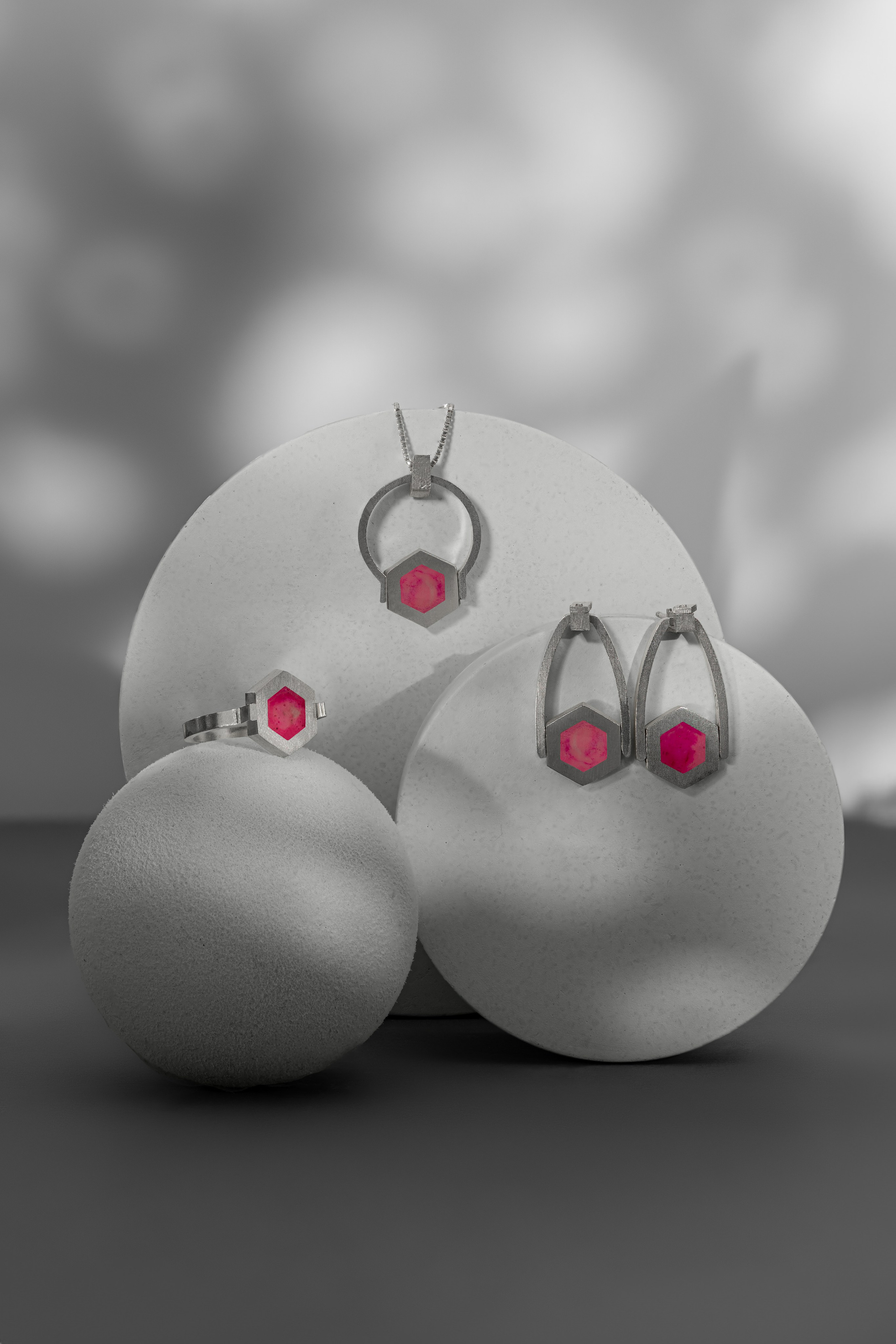 Fotografía publicitaria de joyas para campañas en España