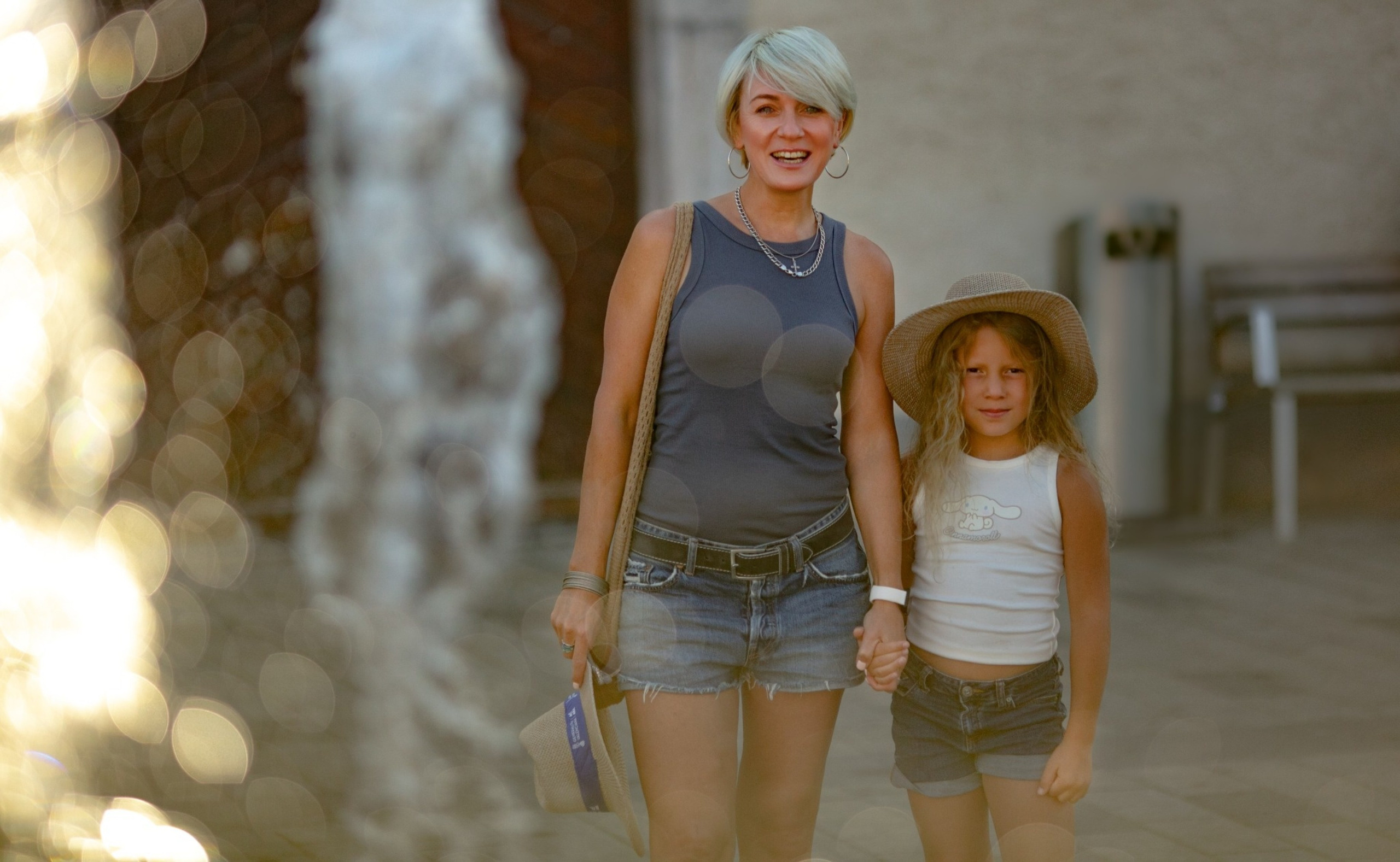 Sofi & Olga. Portret photographer in Switzerland Artur Magpie