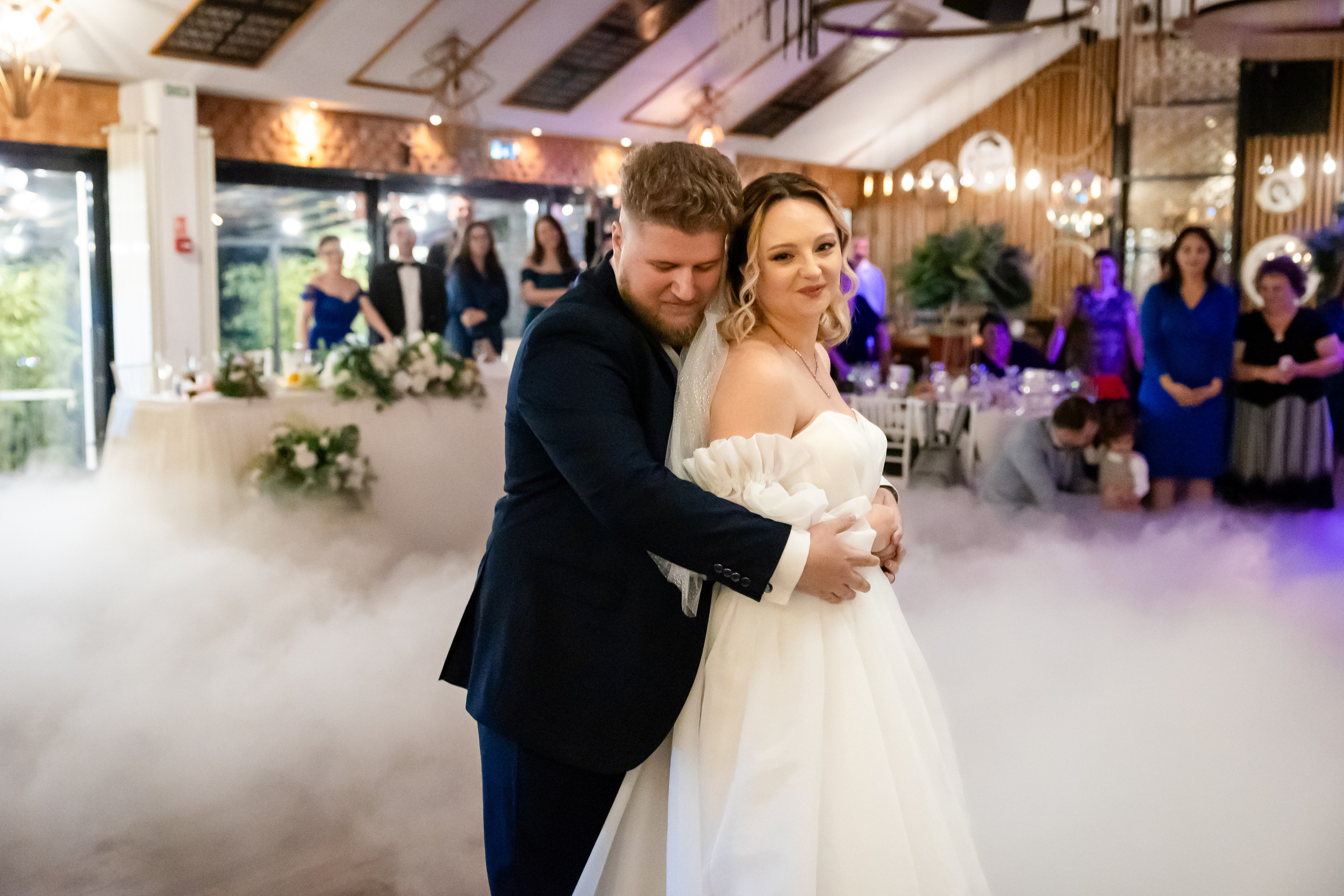 Nunta Velveto Pool. MDimaFotoStudio. Fotograf de nuntă, evenimente private și de familie