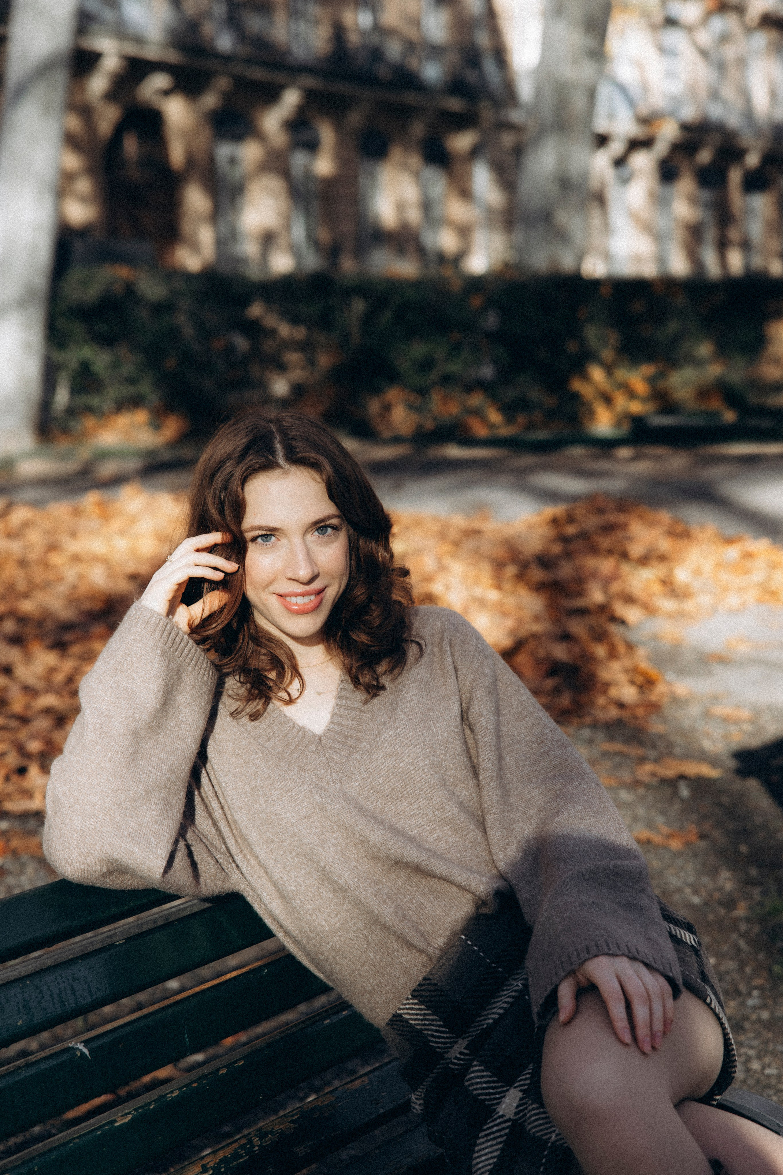 Autumn photoshoot for Elizaveta in Toulouse. Eugenie Smirnova — wedding, corporate and lifestyle photographer in Toulouse and Southwest France