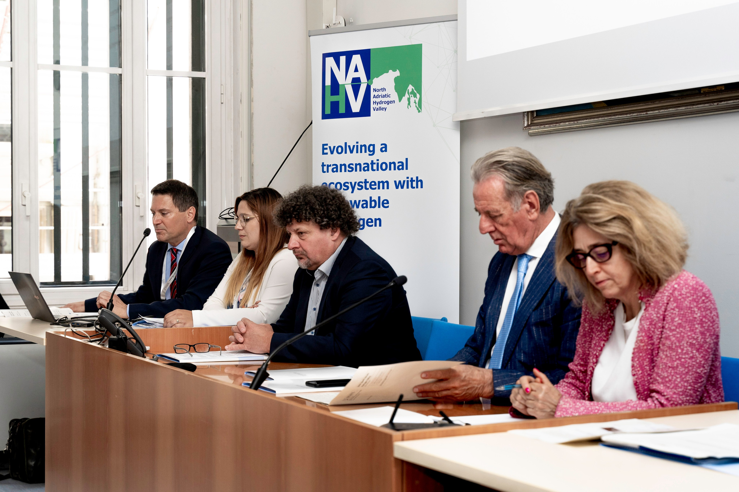 Fotografiranje dogodkov. Fotografinja in videografinja Mariia Bortiakova iz Slovenije: fotografiranje dogodkov, portretov in snemanje videov po vsej Sloveniji