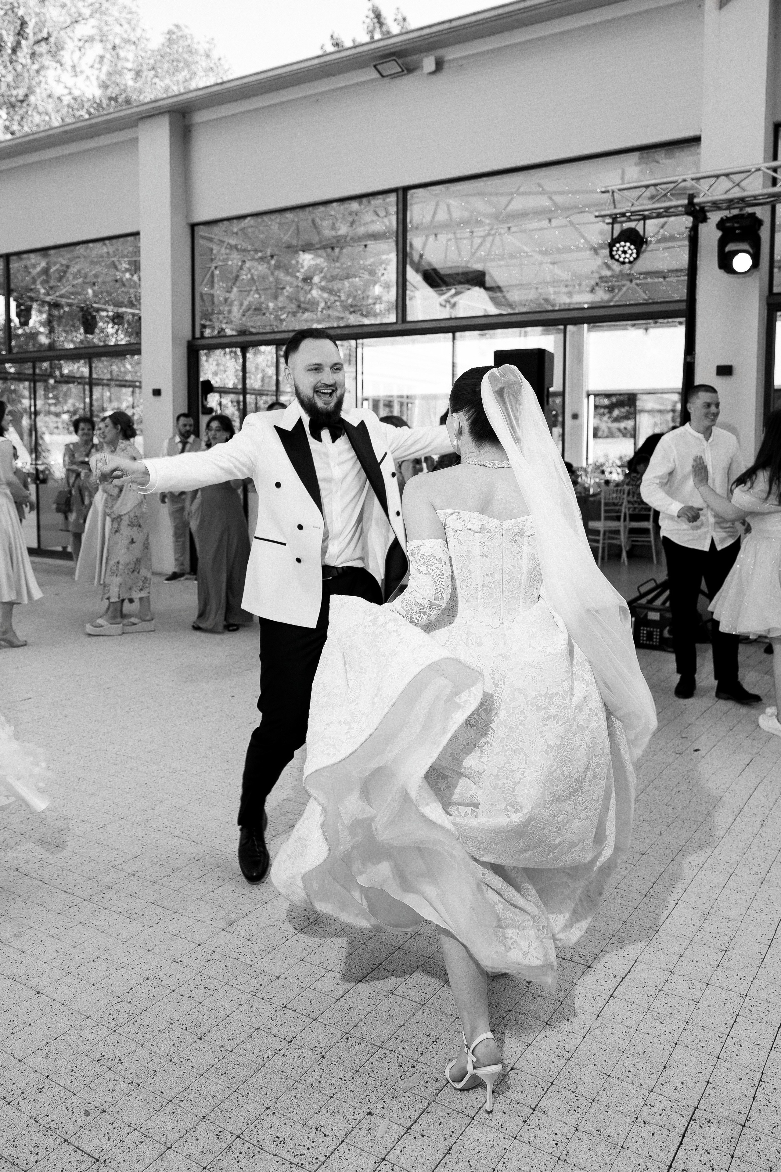 Florin & Corina — Complexul Turistic Costesti — Wedding Day. Servicii Foto și Video 067188353