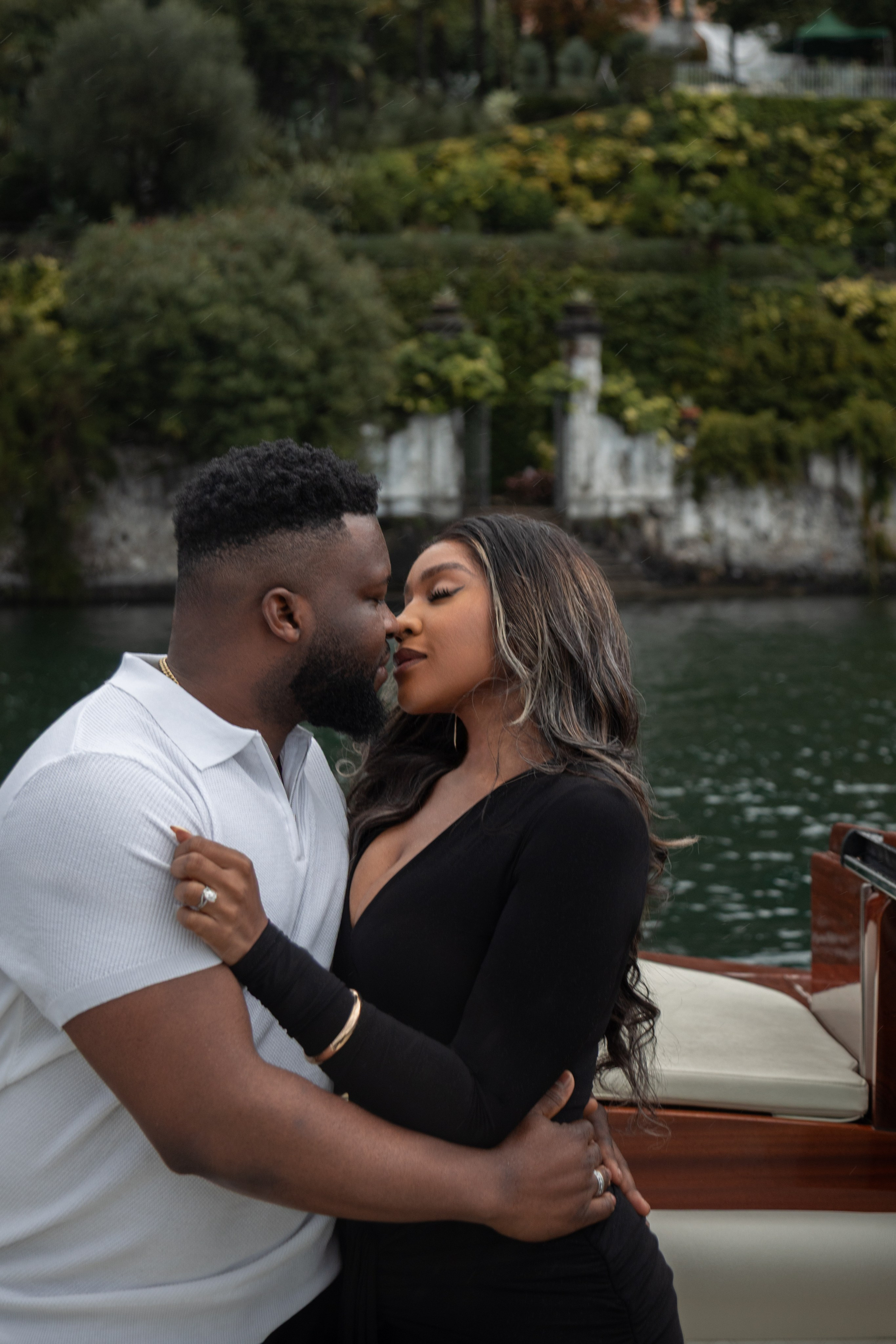 Varenna boat tour. Photographer in Milan |Mila Pro Photo