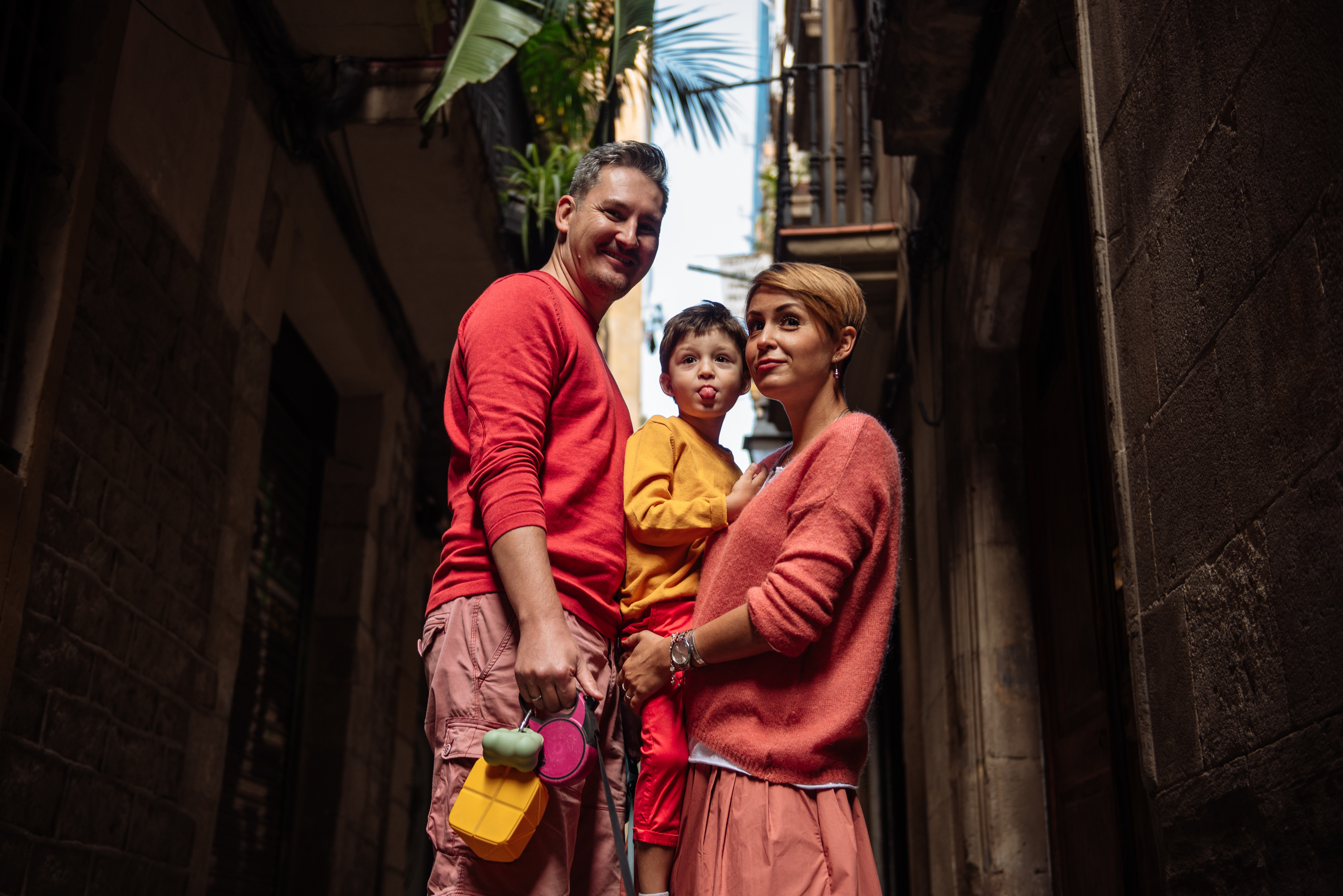 Olga Nail y pequeño Nikó. Professional photography services in Barcelona by Ekaterina Gasanova