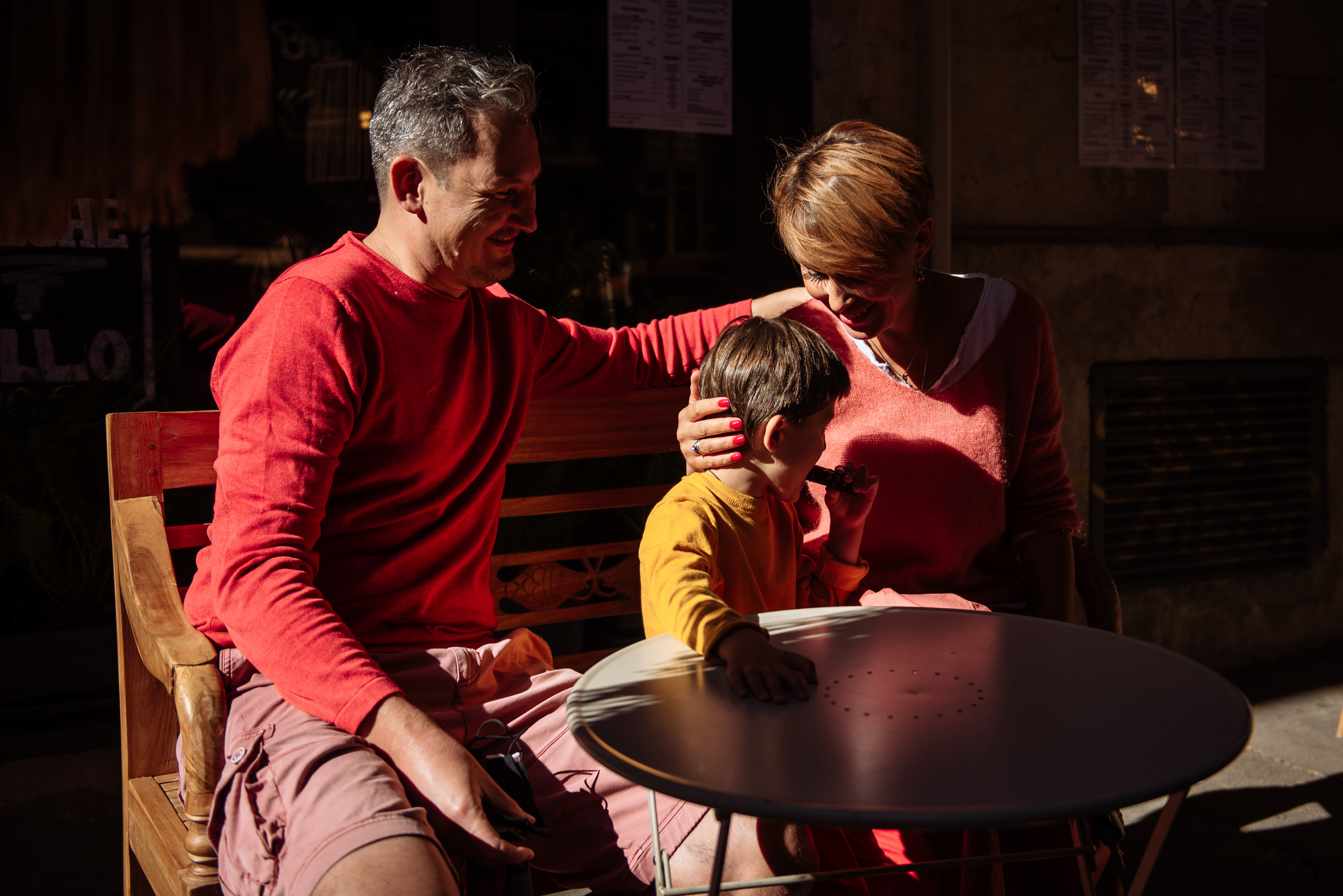 Olga Nail y pequeño Nikó. Professional photography services in Barcelona by Ekaterina Gasanova