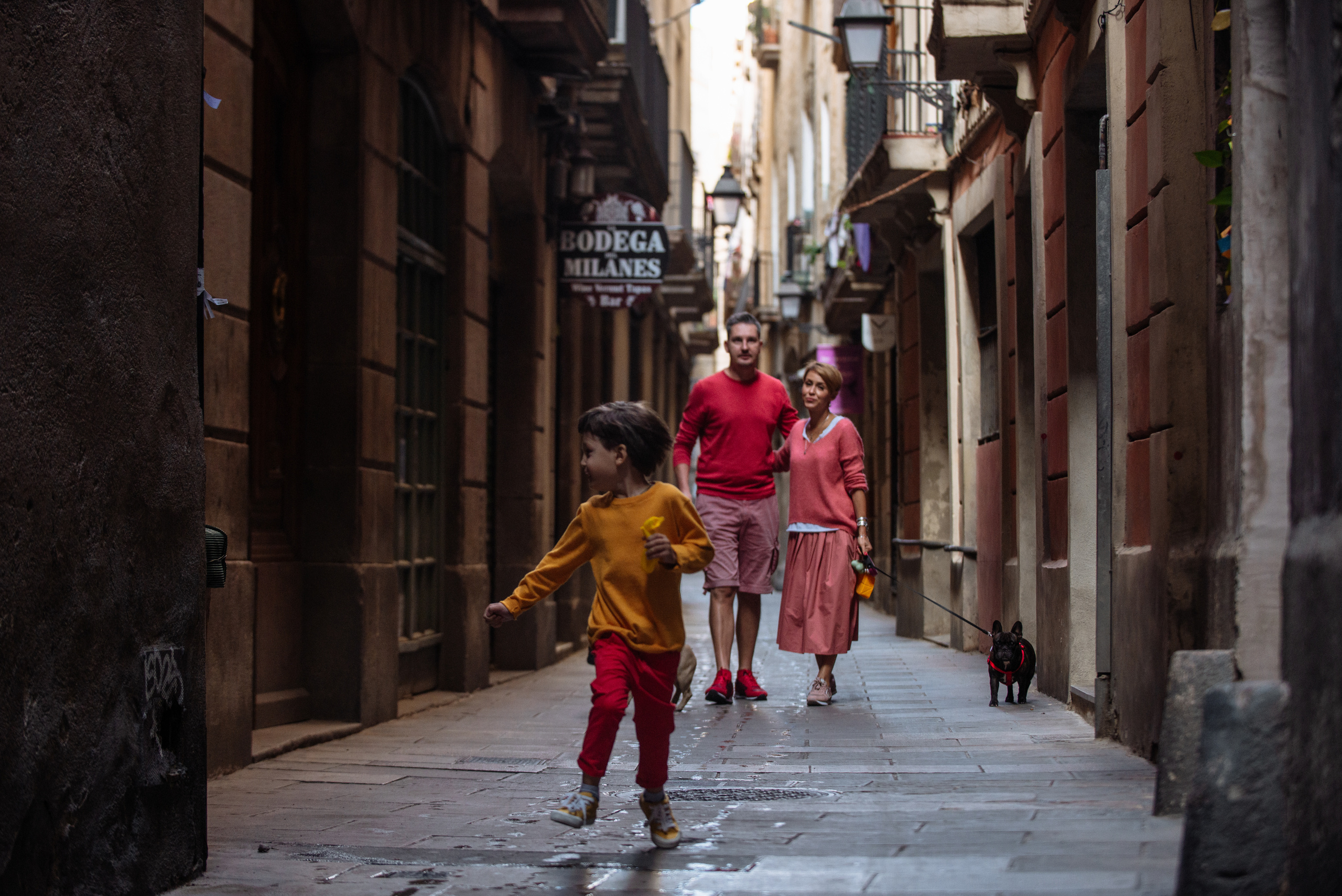 Olga Nail y pequeño Nikó. Professional photography services in Barcelona by Ekaterina Gasanova