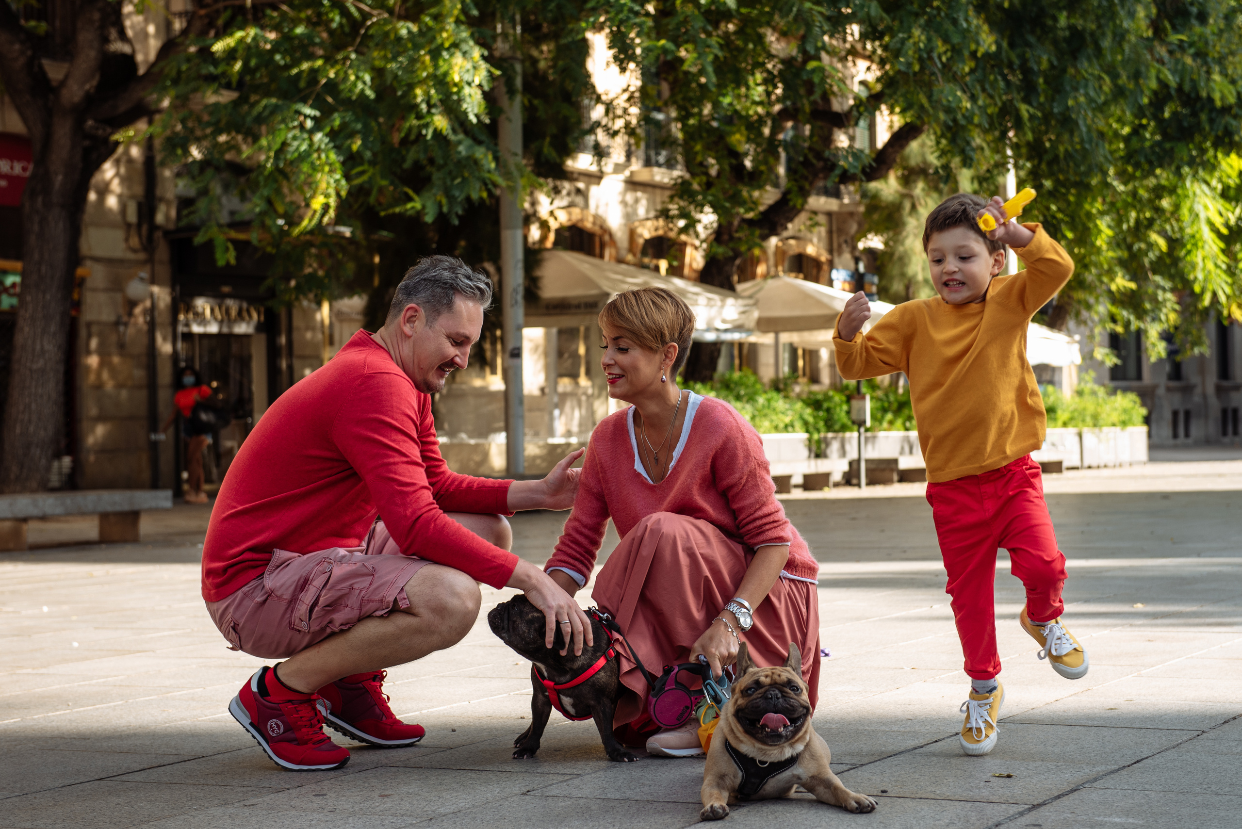 Olga Nail y pequeño Nikó. Professional photography services in Barcelona by Ekaterina Gasanova