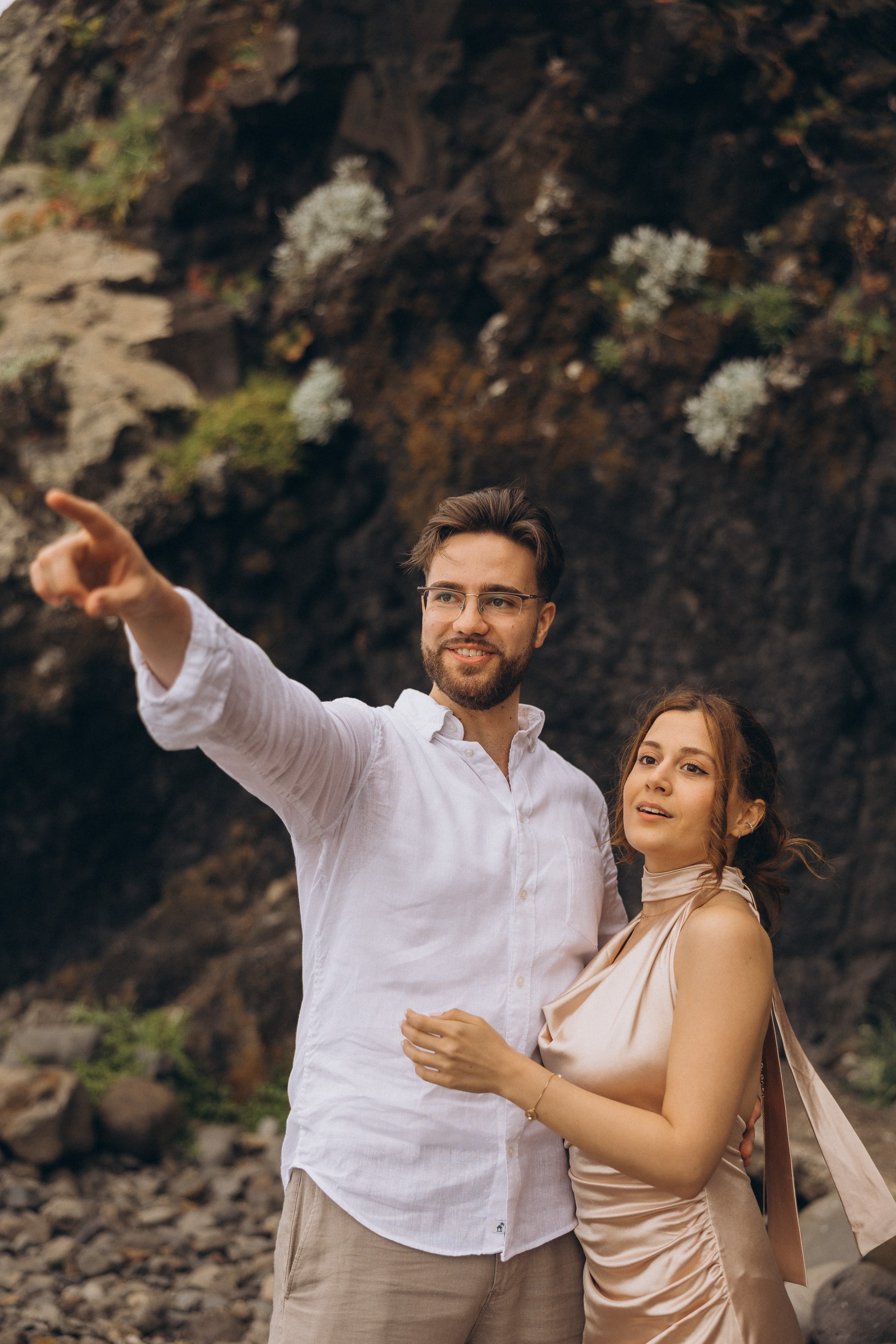 Romantic surprise proposal in Ribeira da Janela, Madeira – couple photography on the cliffs by the ocean
