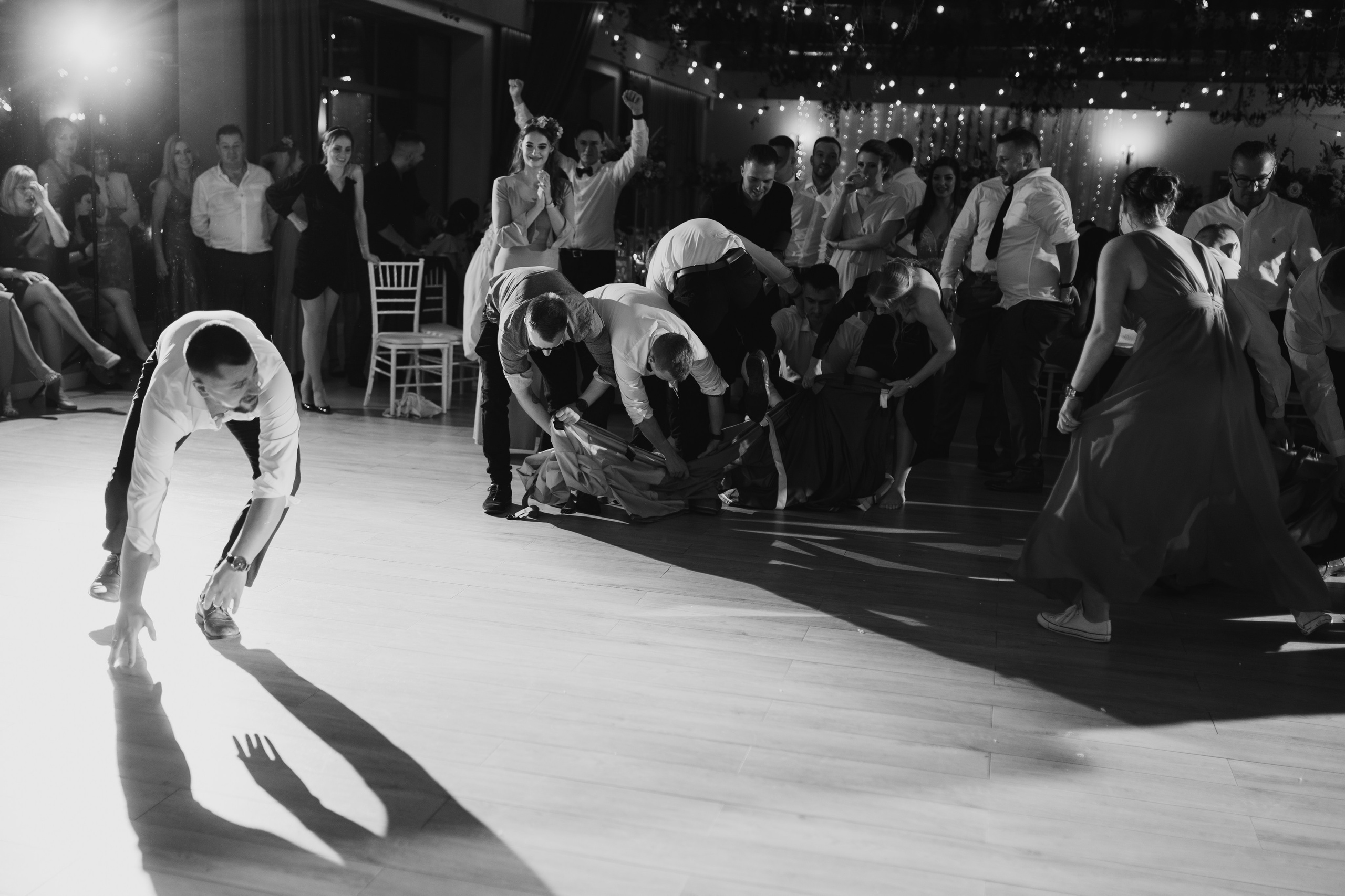 Sala Koralowa w Jaworzu: Opowieść o ślubie Nikoli i Kacpra. Karkowskafoto - fotografia miłości