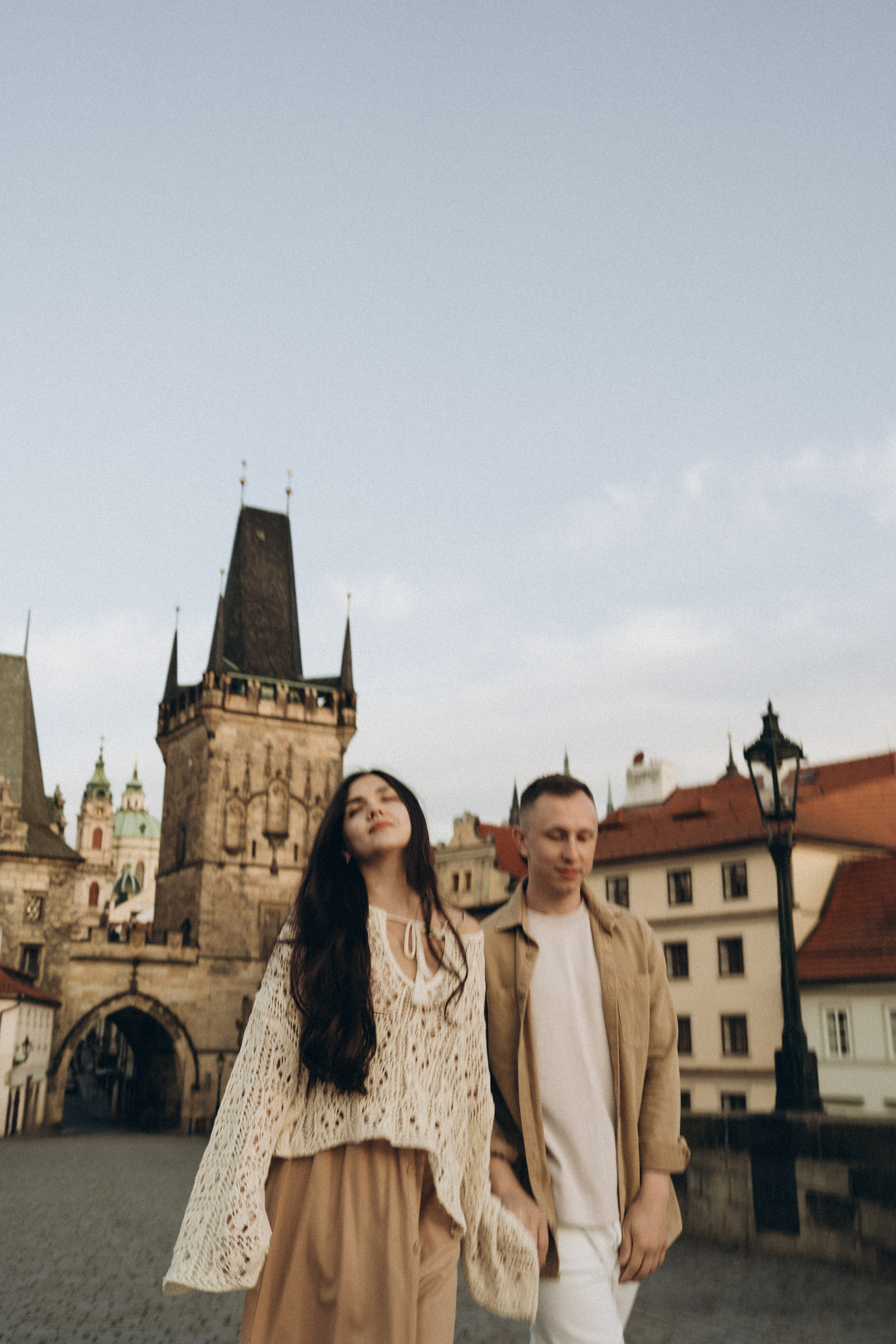 Prag Paarshooting. Elumi Fotografin Madeira