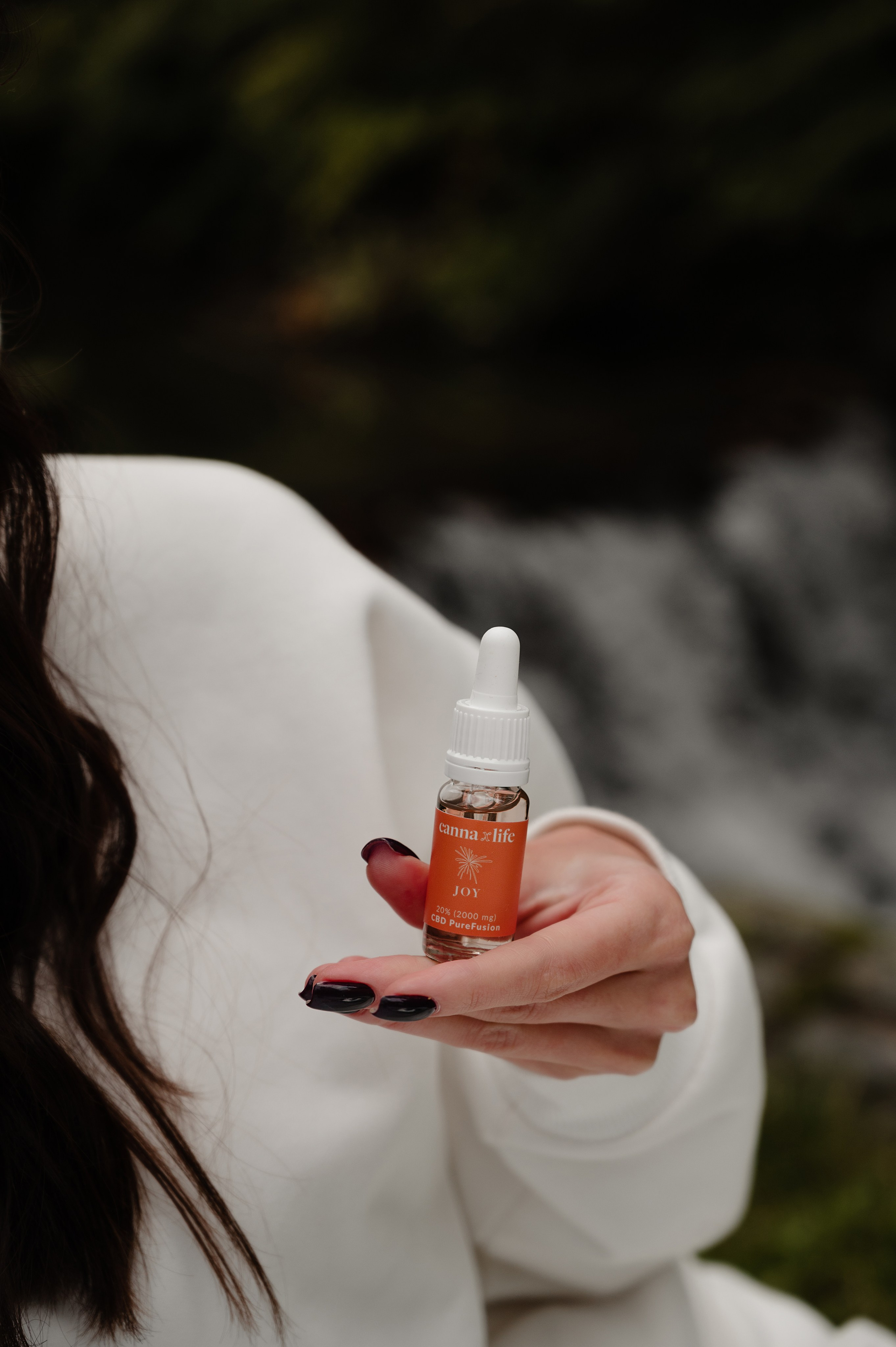 CannaXlife CBD products. ANNA-MARIA PHOTO CONTENT CREATOR — фотограф, естет, художник і візуальний експерт Instagram у Празі