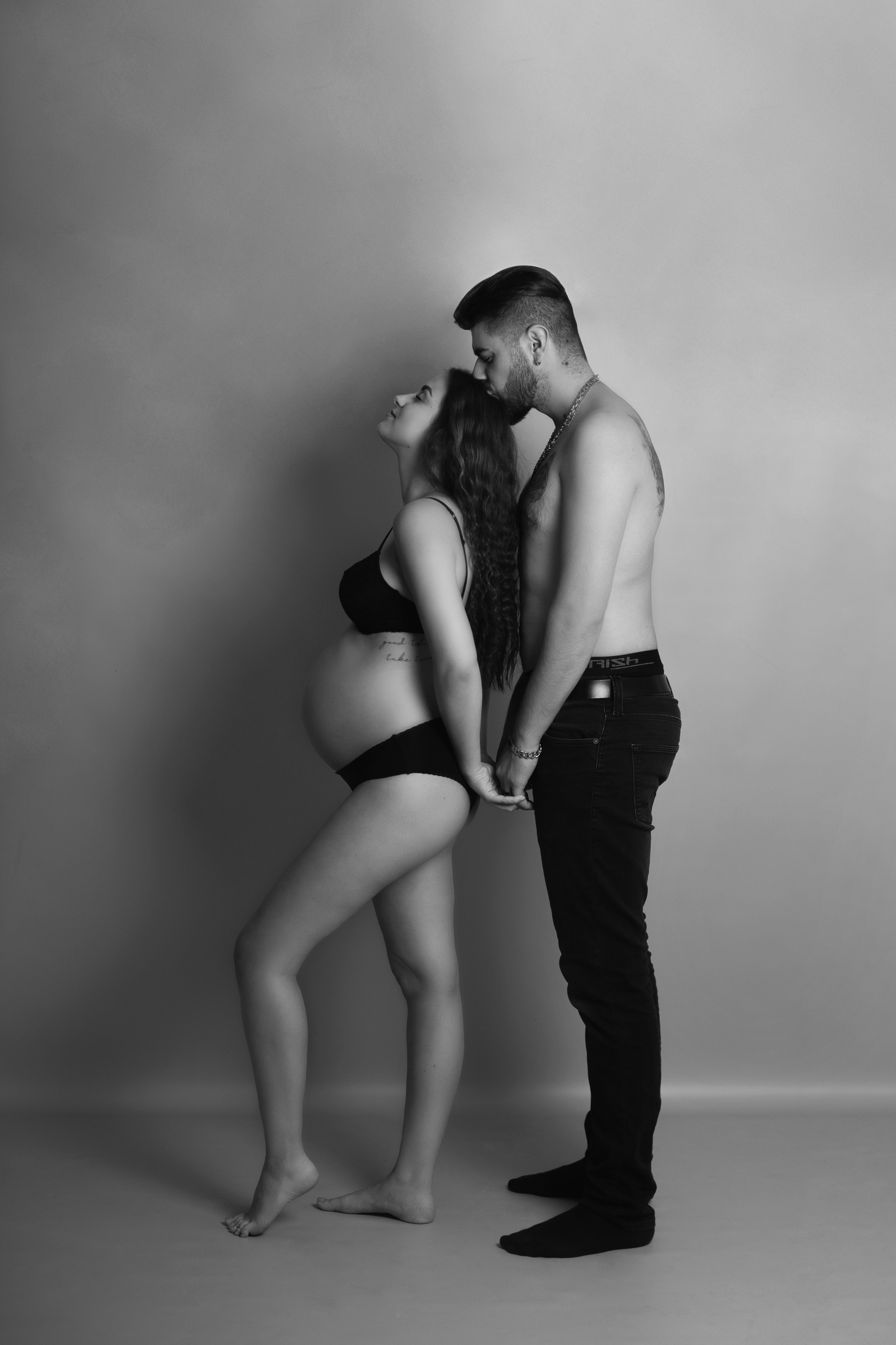 BABYBAUCH. Neugeboren und Babybauchfotoshooting in Cloppenburg