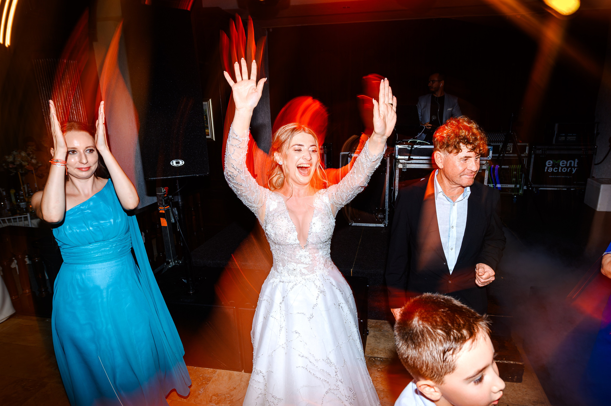 Teodora & Mihai. Mugurel Olteanu Fotograf