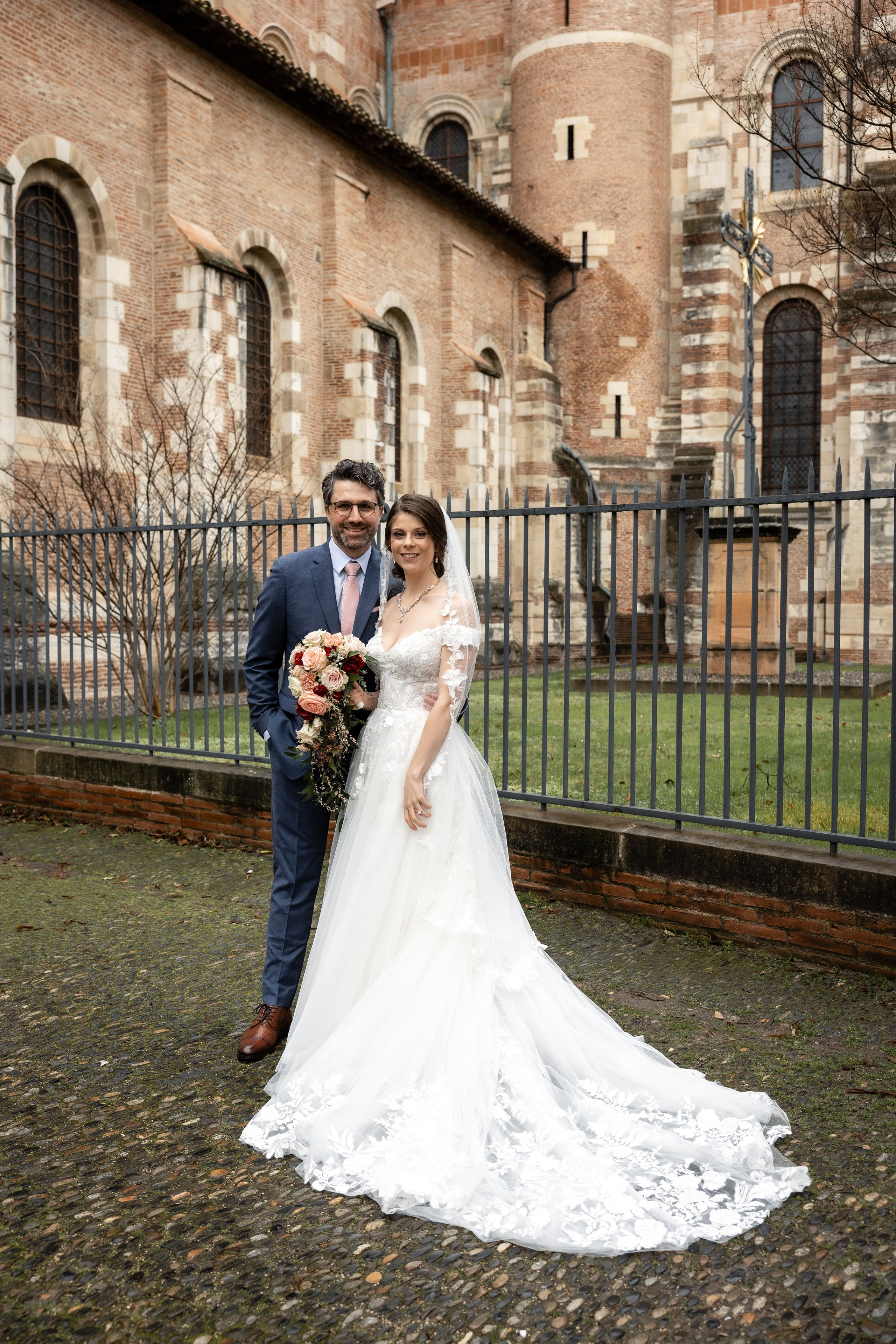 Christmas wedding to remember in Toulouse, Capitole. Gillian & Scott. Eugenie Smirnova — wedding, corporate and lifestyle photographer in Toulouse and Southwest France