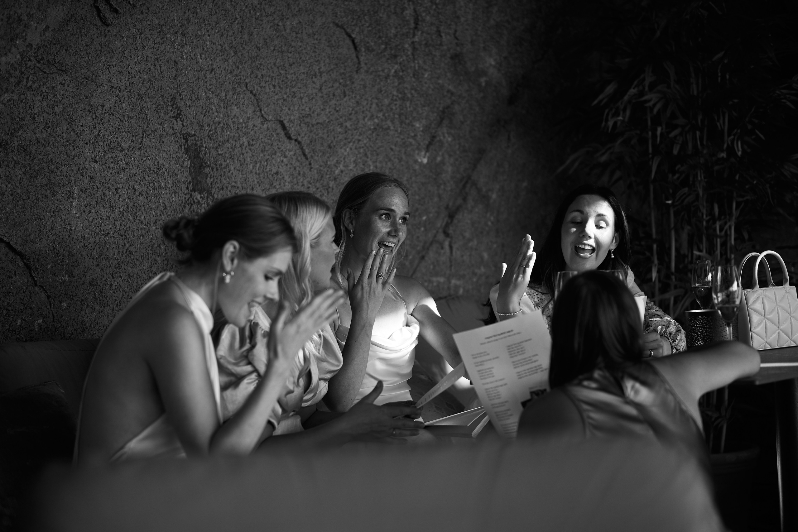 Fotografering bryllup. Bryllupsfotograf Oslo. Bryllupsfotograf i Oslo. André Korsak – candid og dokumentarisk fotograf