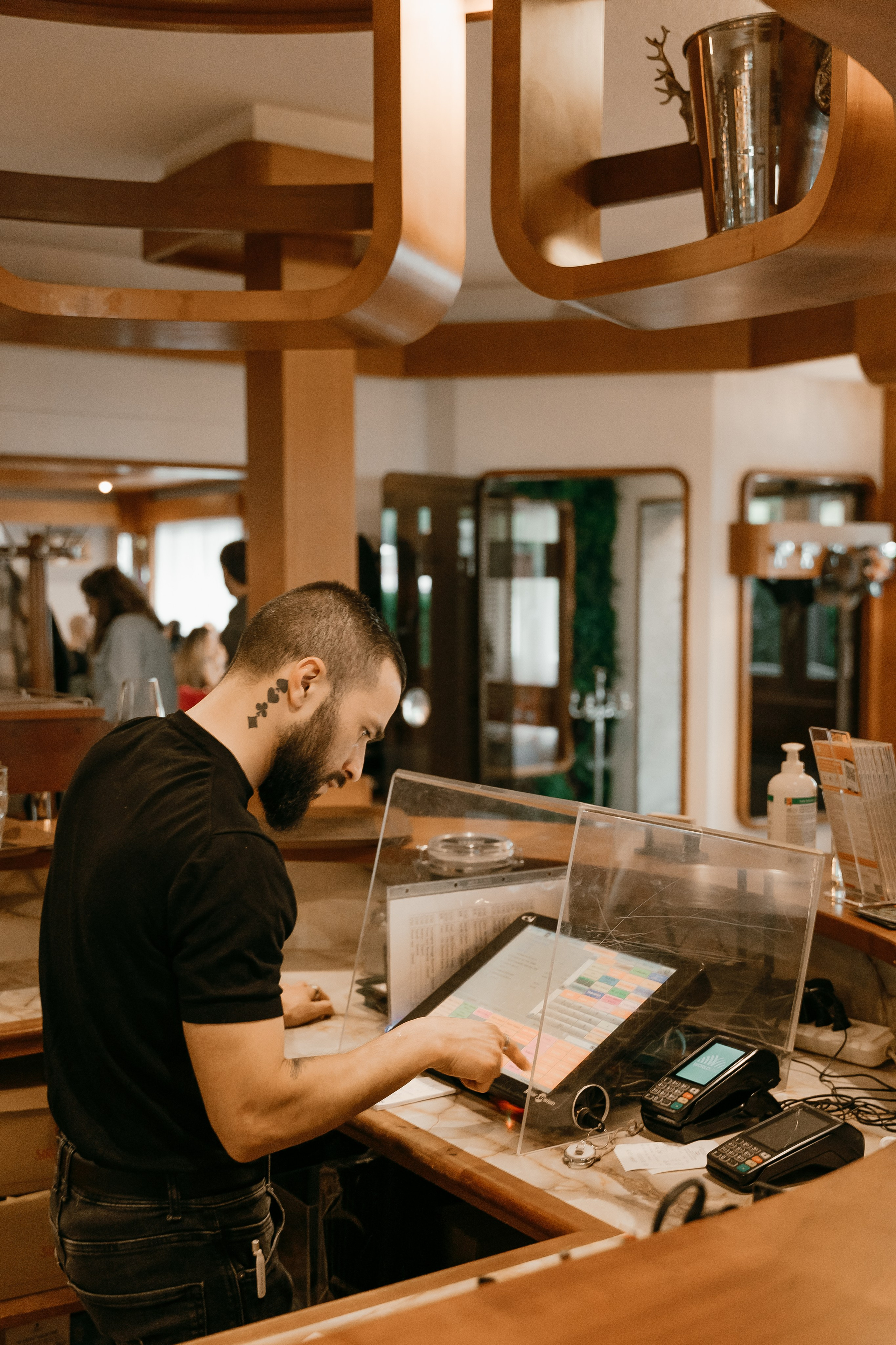 Création de contenu pour restaurants à Sion. Photographe Suisse Tatiana Lyzhina